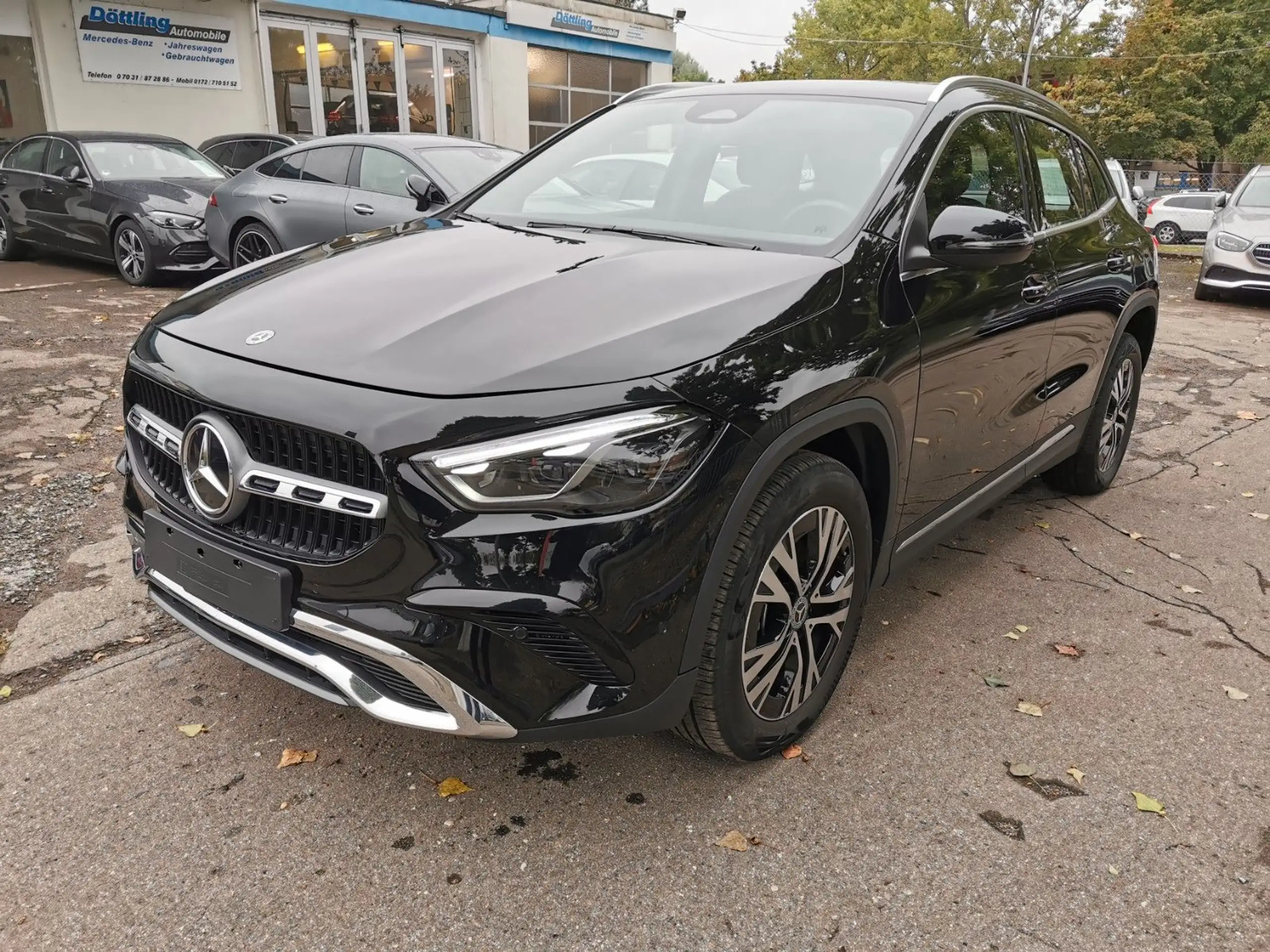 Mercedes-Benz - GLA 220