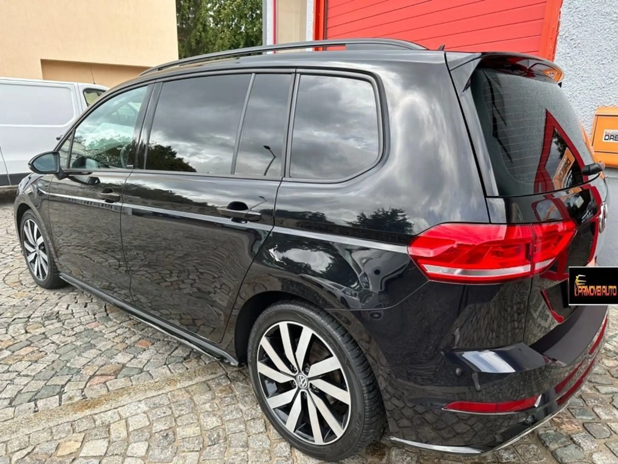 Volkswagen - Touran