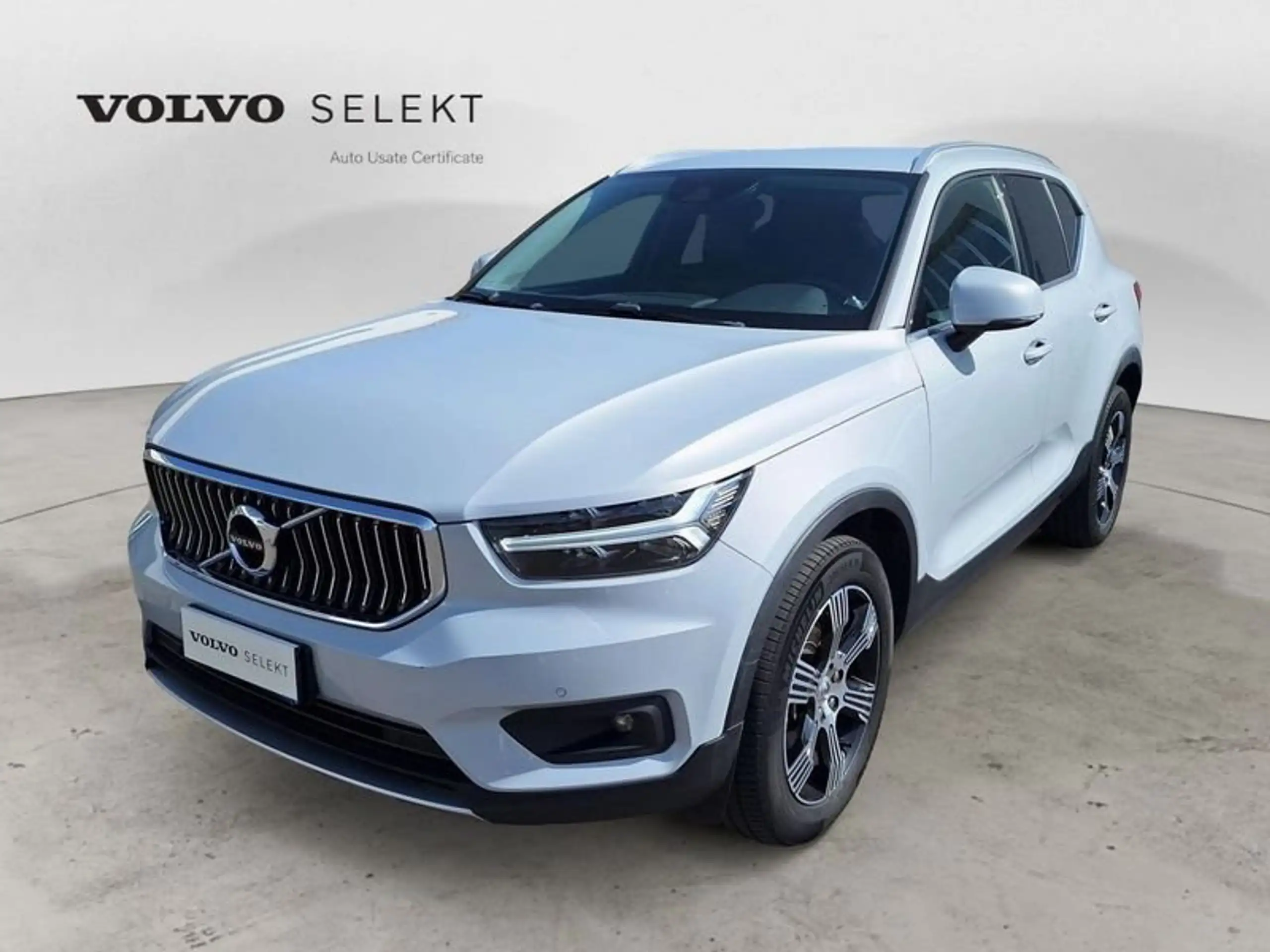 Volvo - XC40