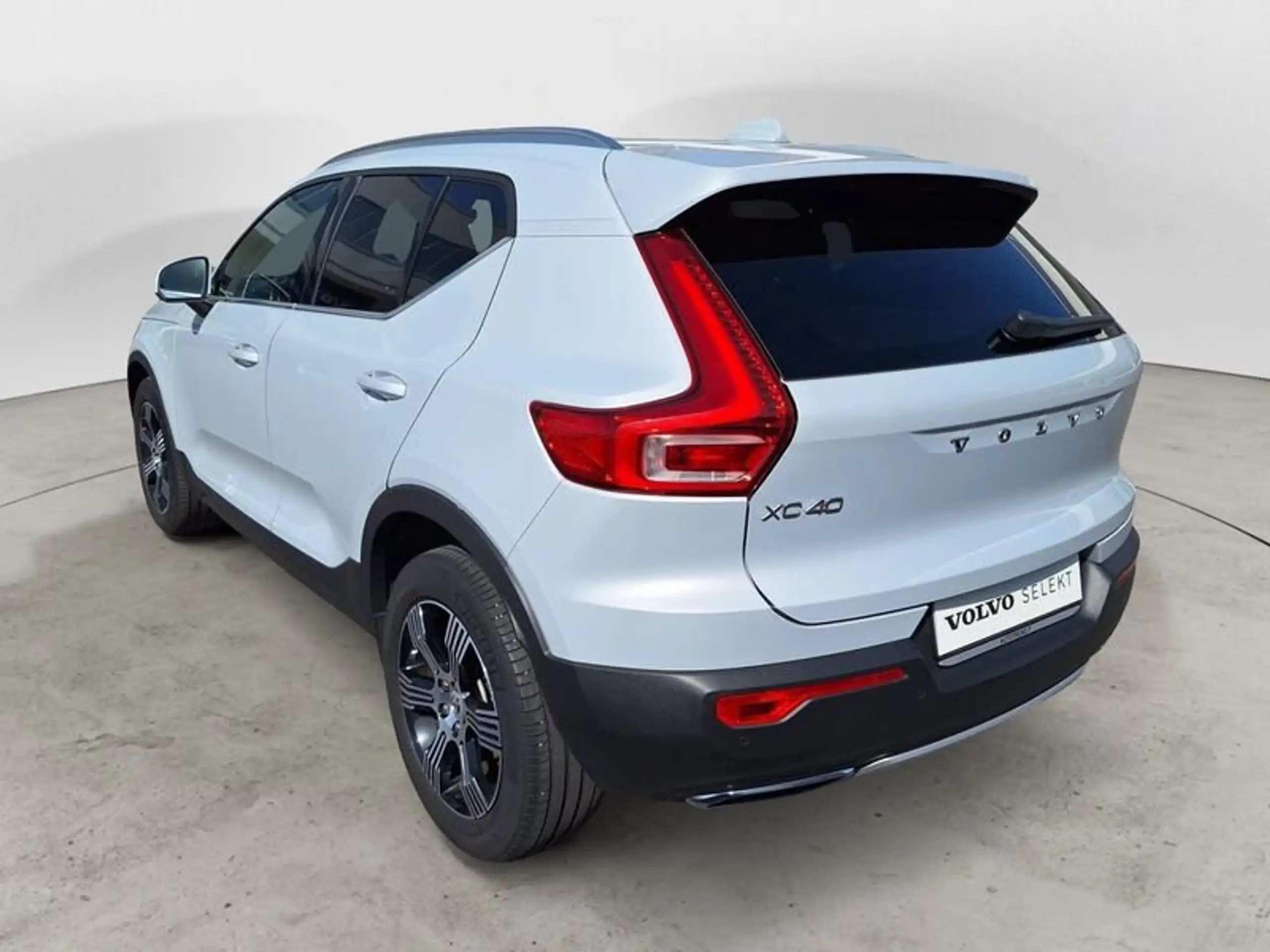 Volvo - XC40