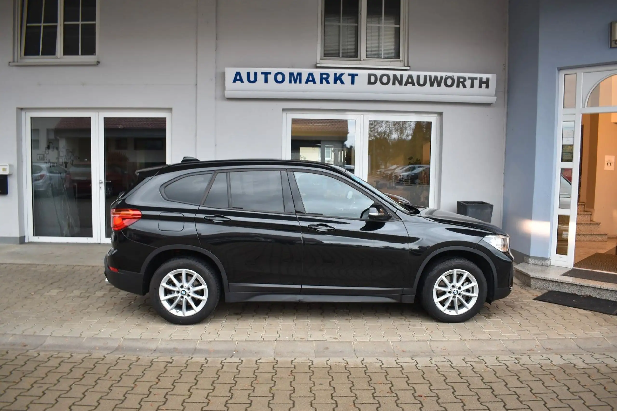 BMW - X1