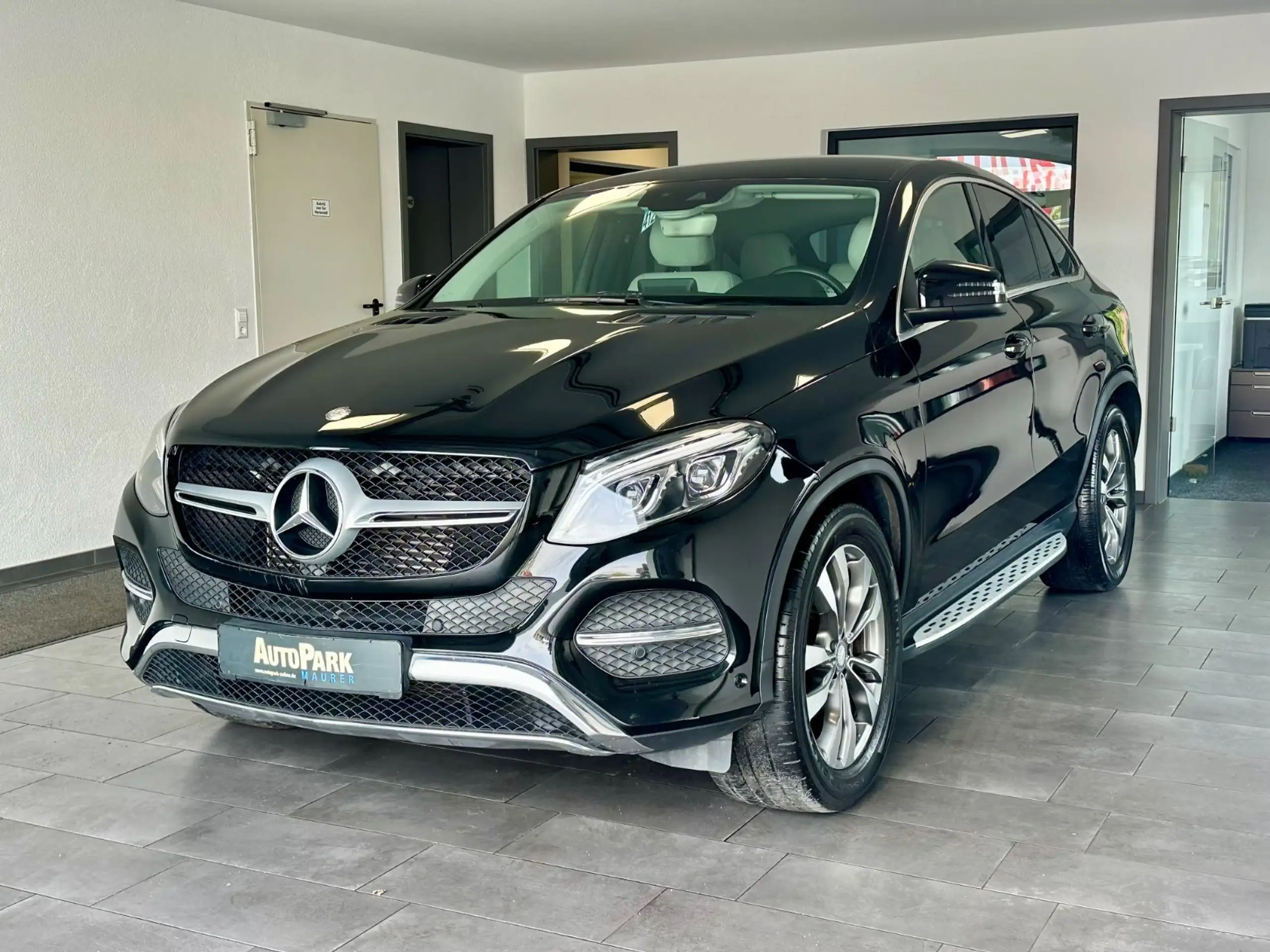 Mercedes-Benz - GLE 350