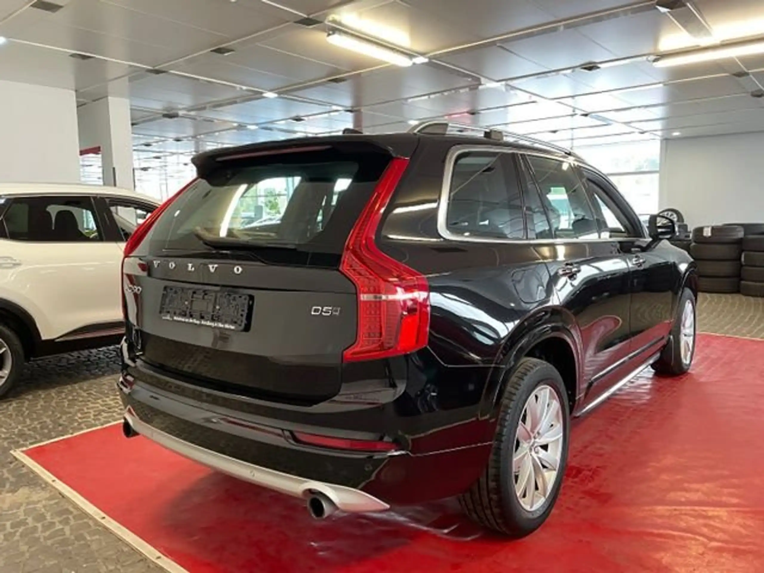 Volvo - XC90