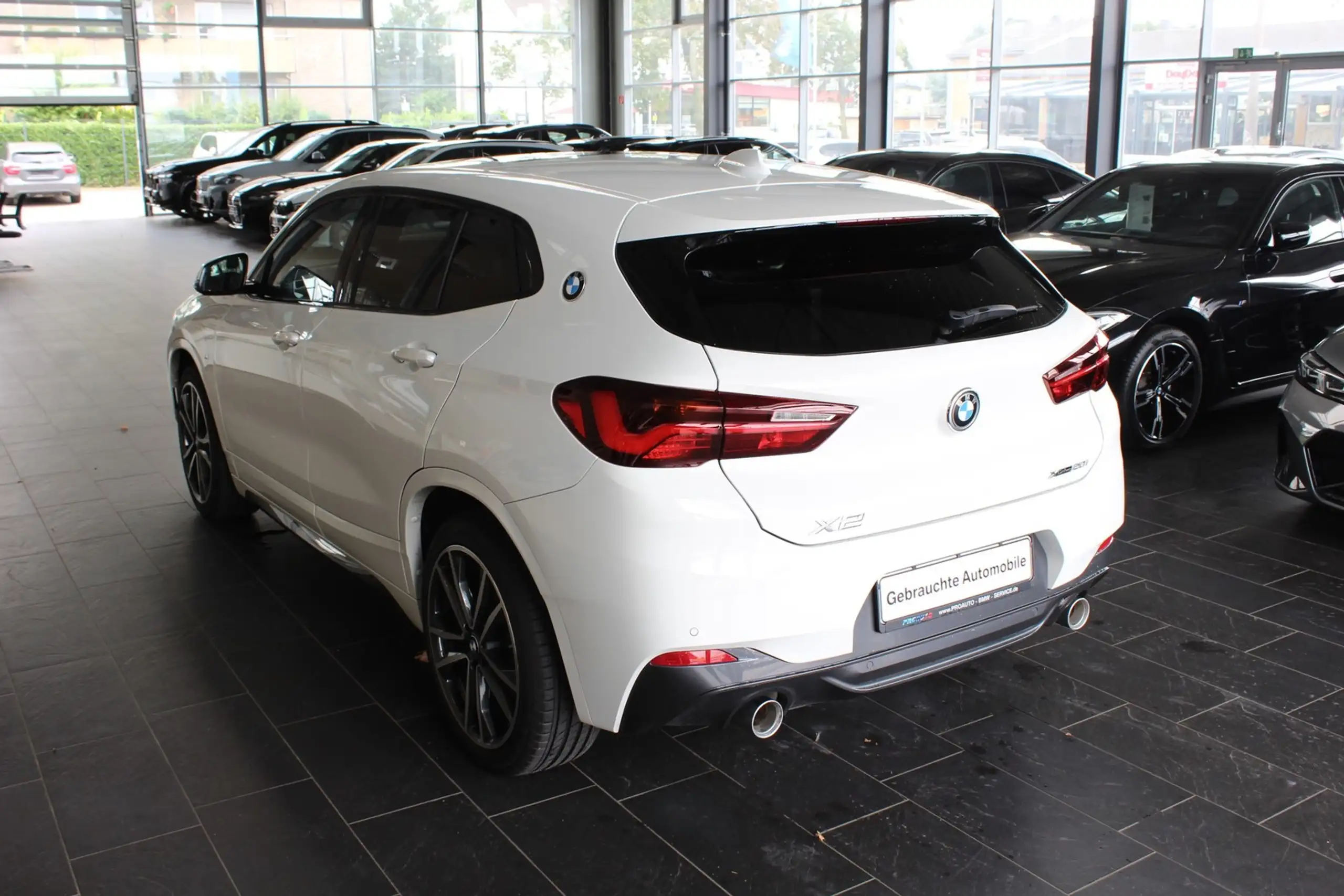 BMW - X2