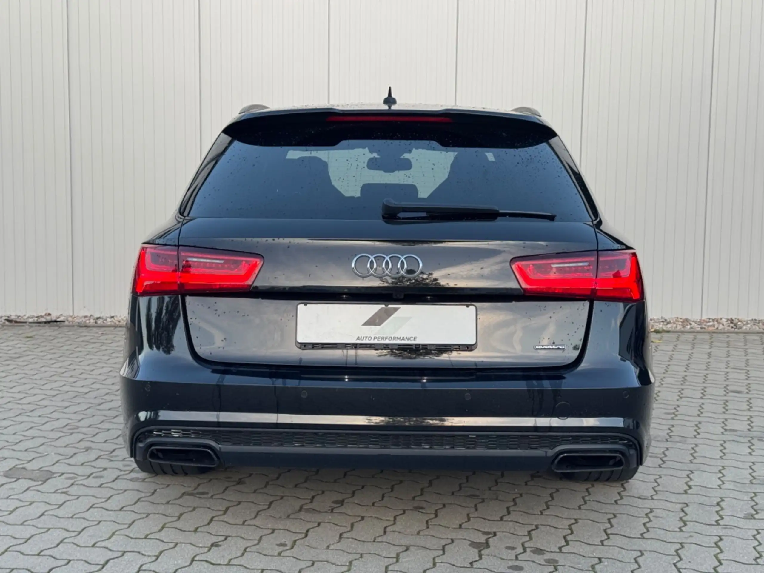 Audi - A6