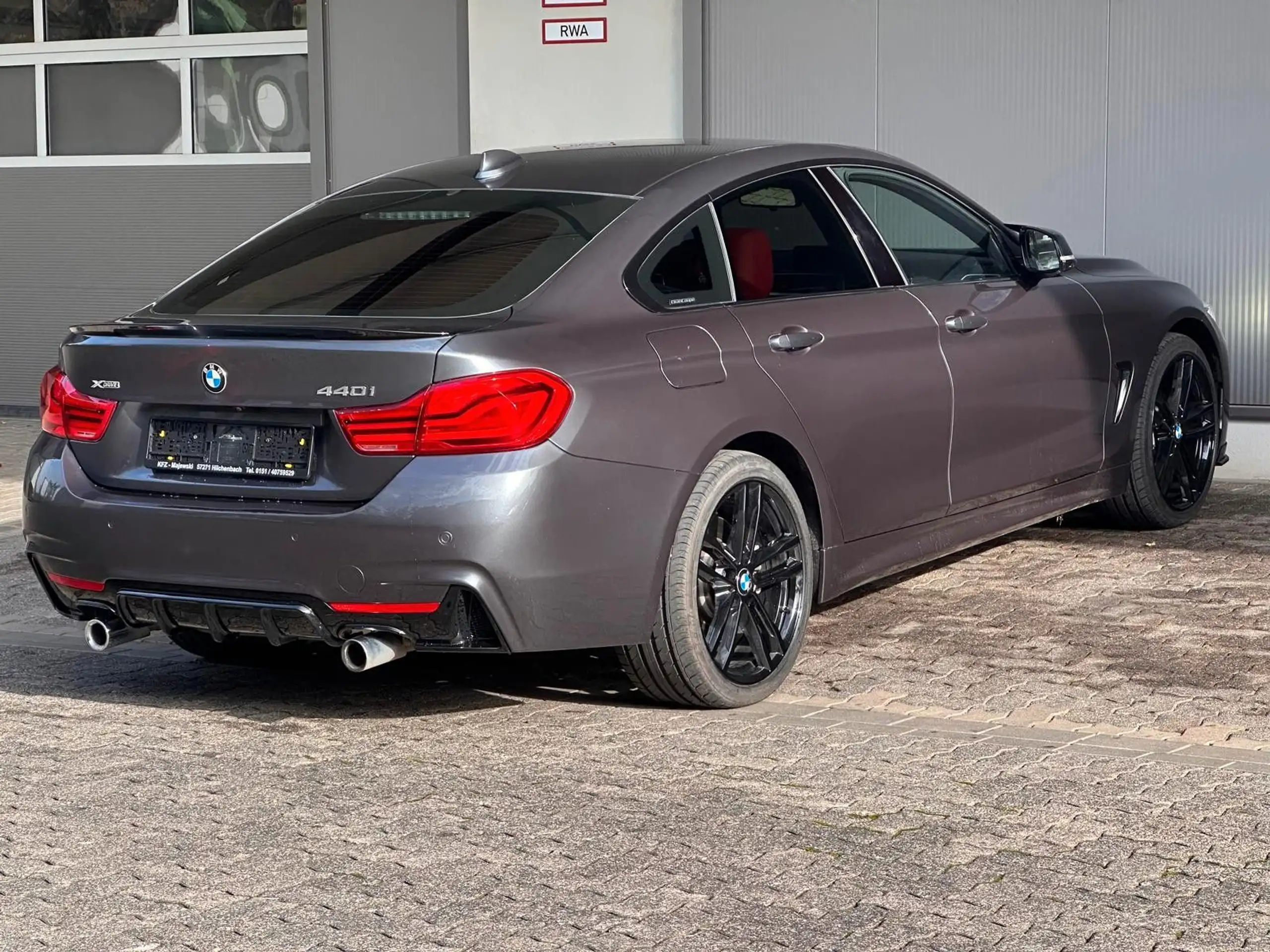 BMW - 440