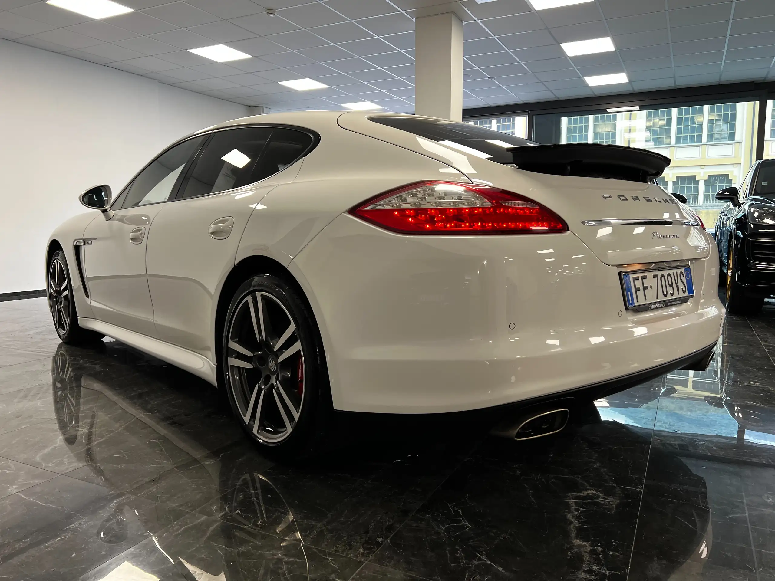 Porsche - Panamera