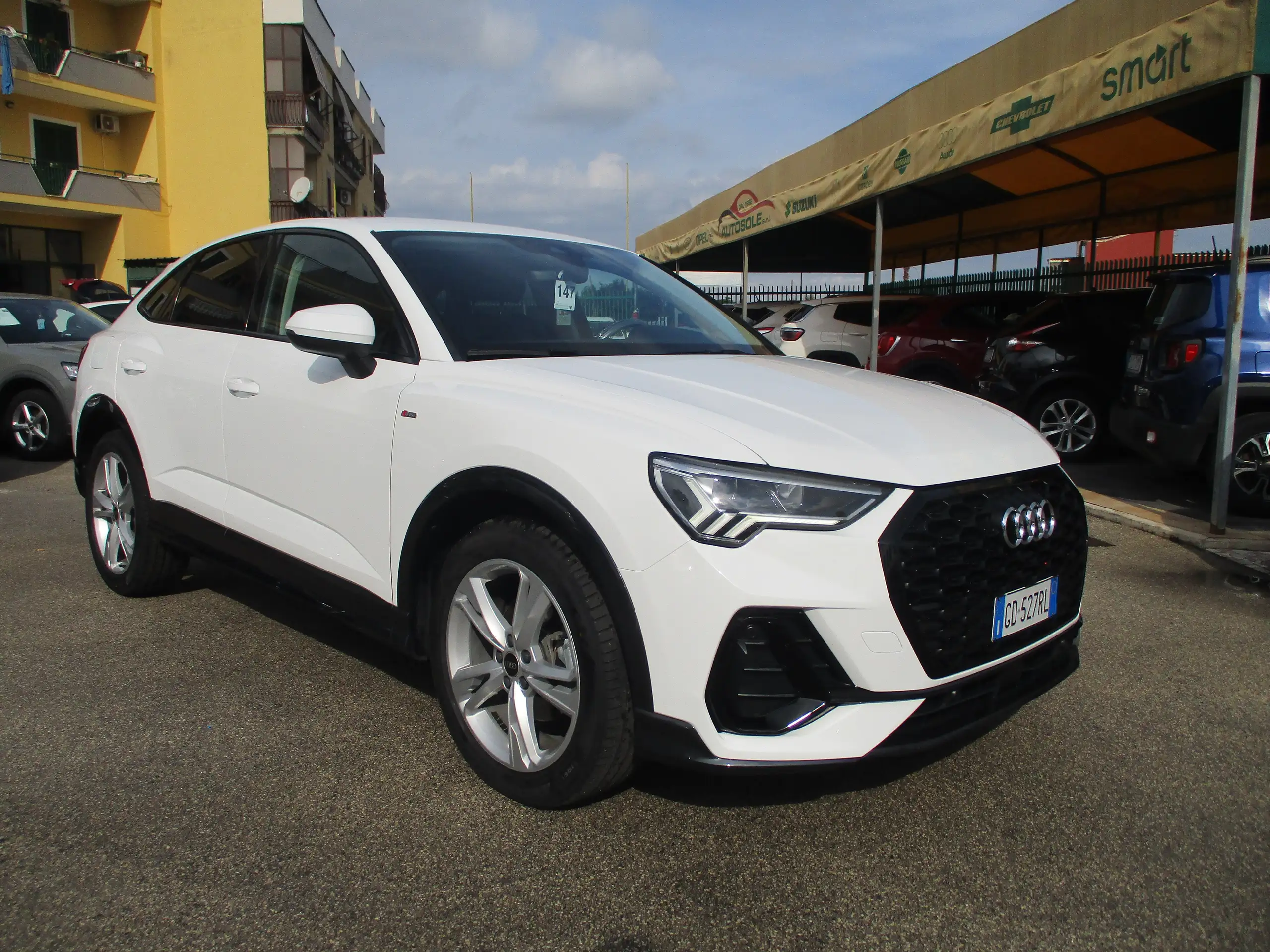 Audi - Q3