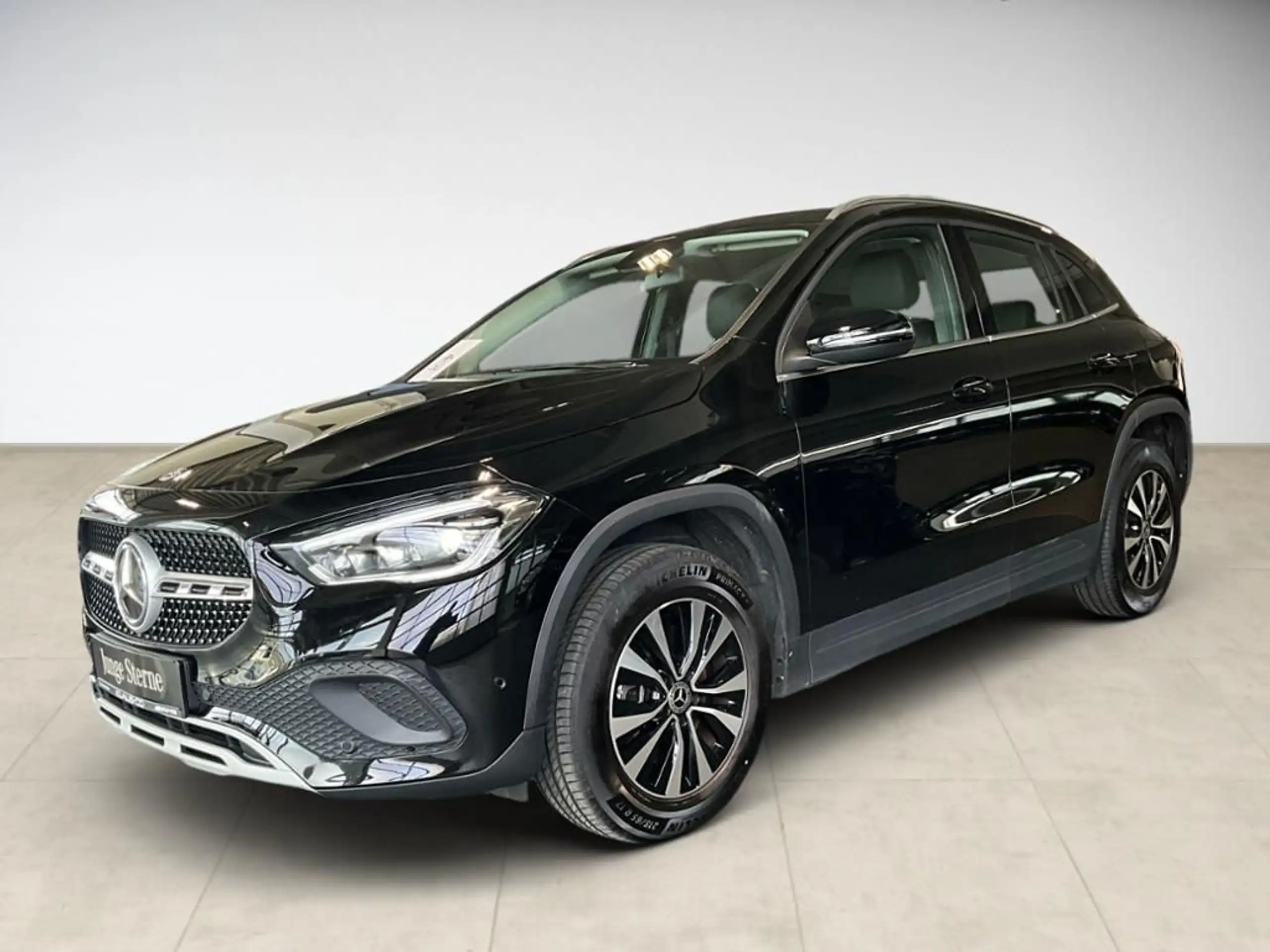 Mercedes-Benz - GLA 250