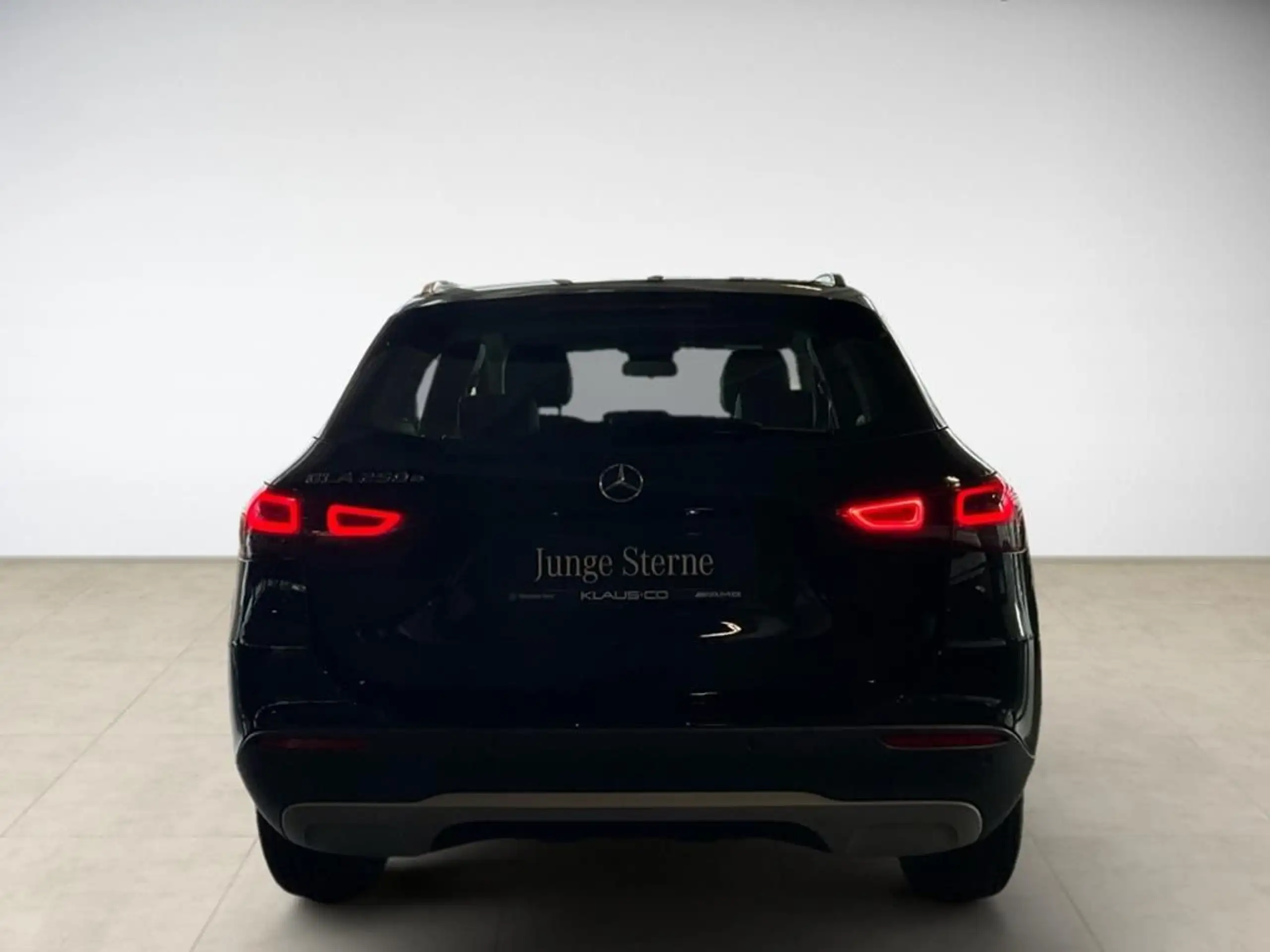 Mercedes-Benz - GLA 250