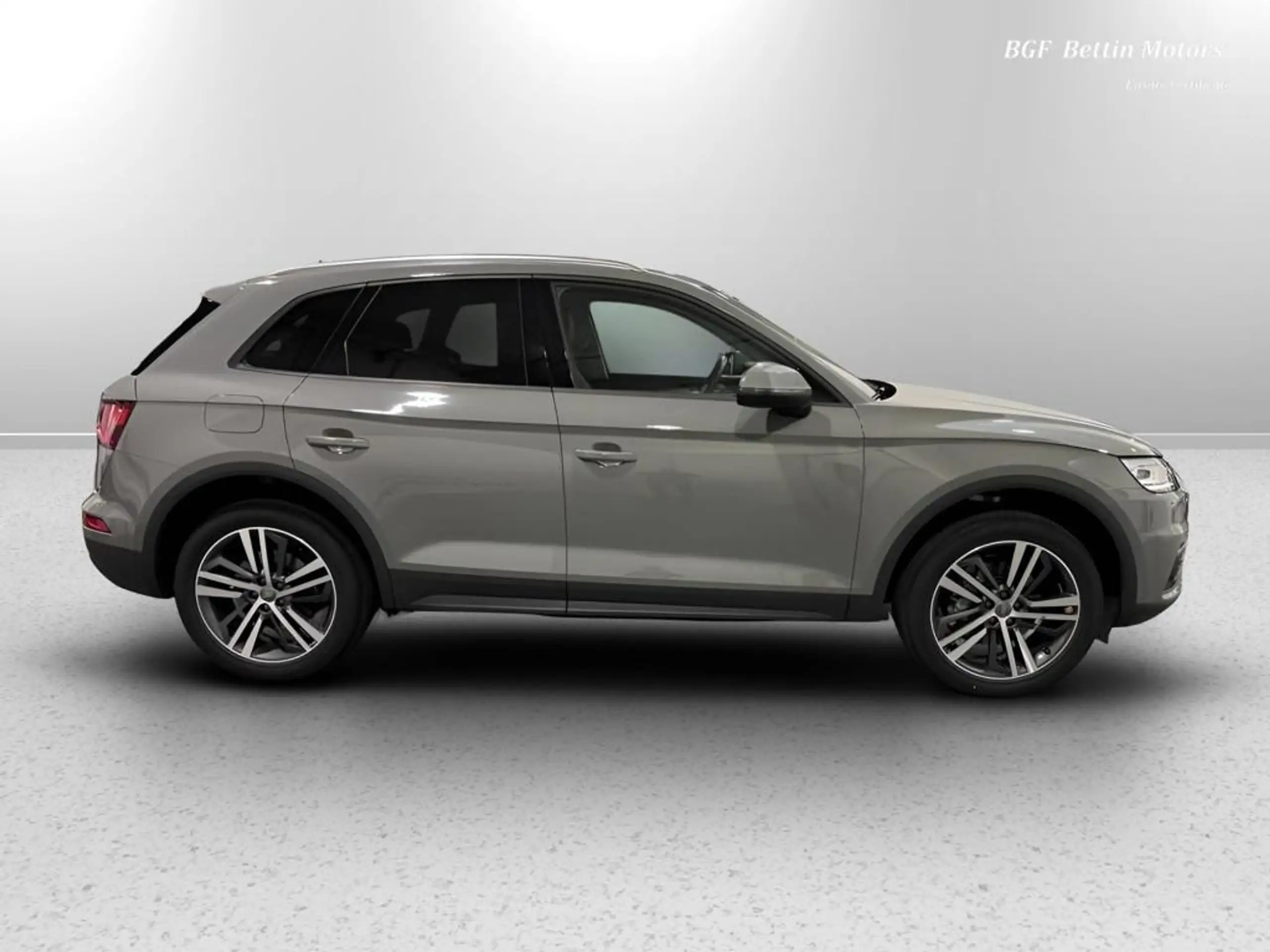 Audi - Q5