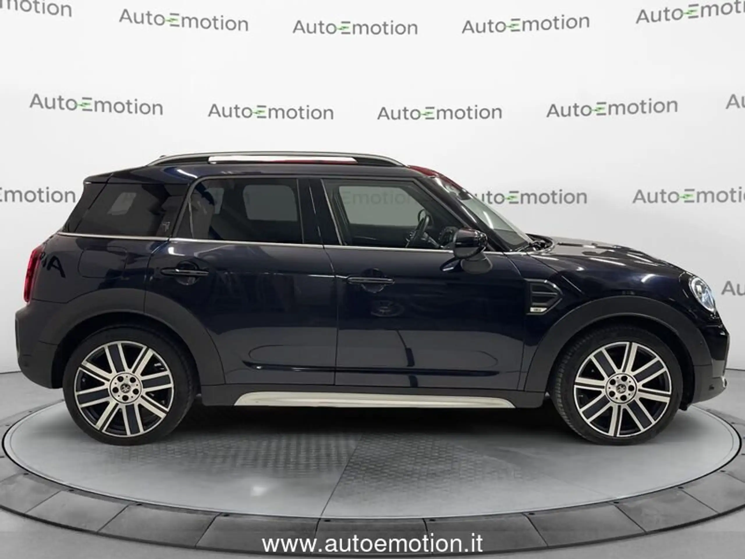 MINI - Cooper D Countryman