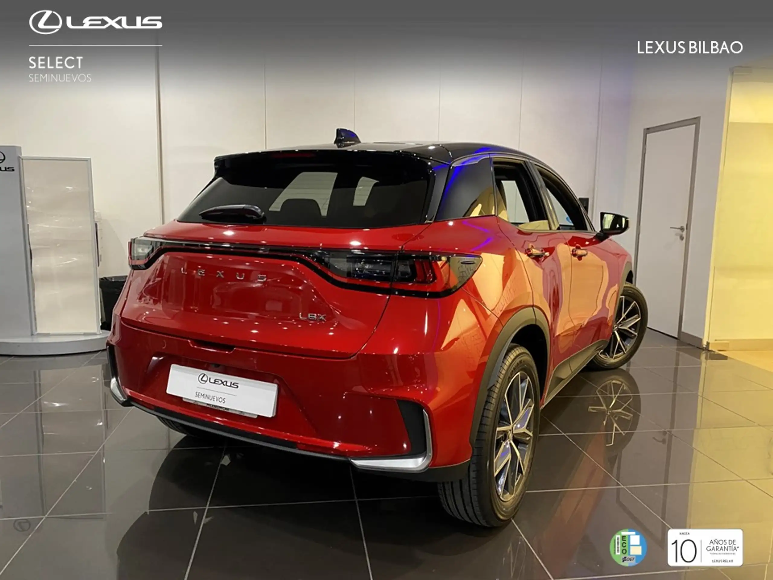 Lexus - LBX