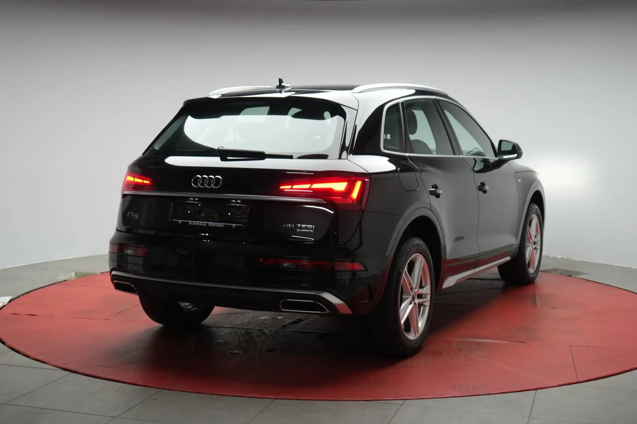 Audi - Q5