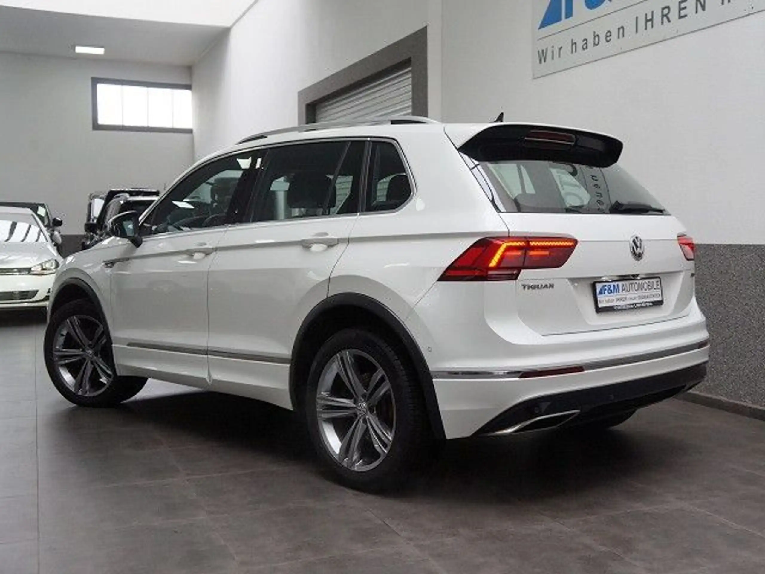 Volkswagen - Tiguan