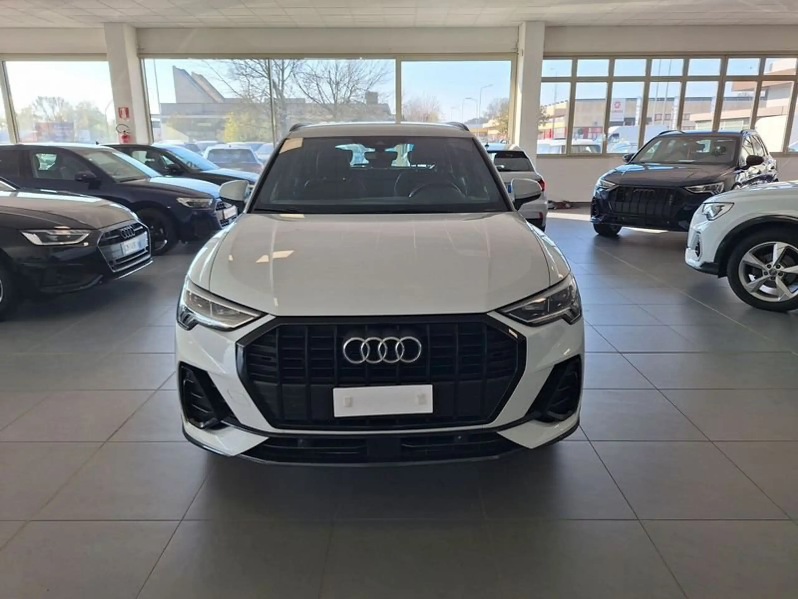 Audi - Q3