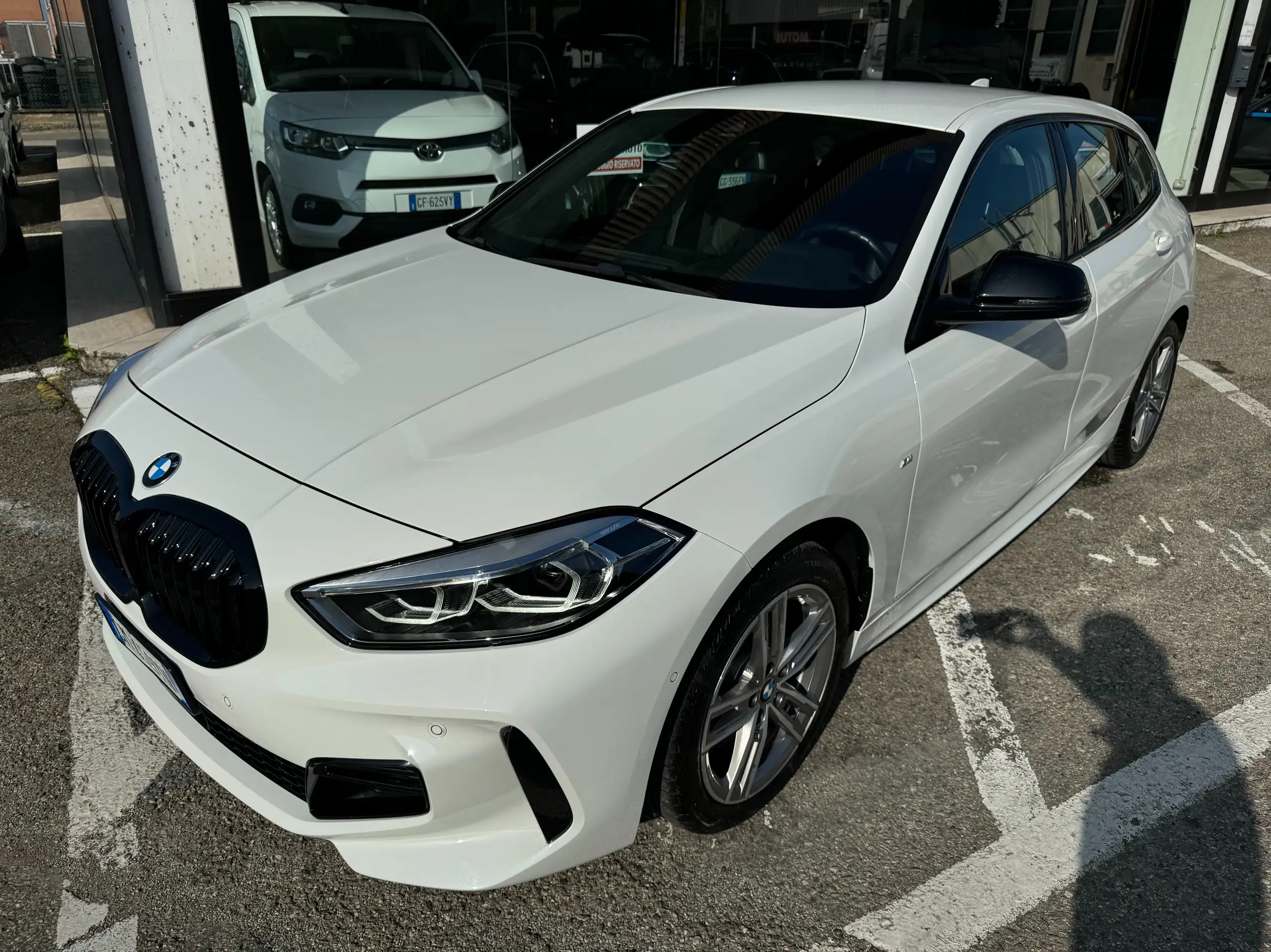 BMW 118 2023