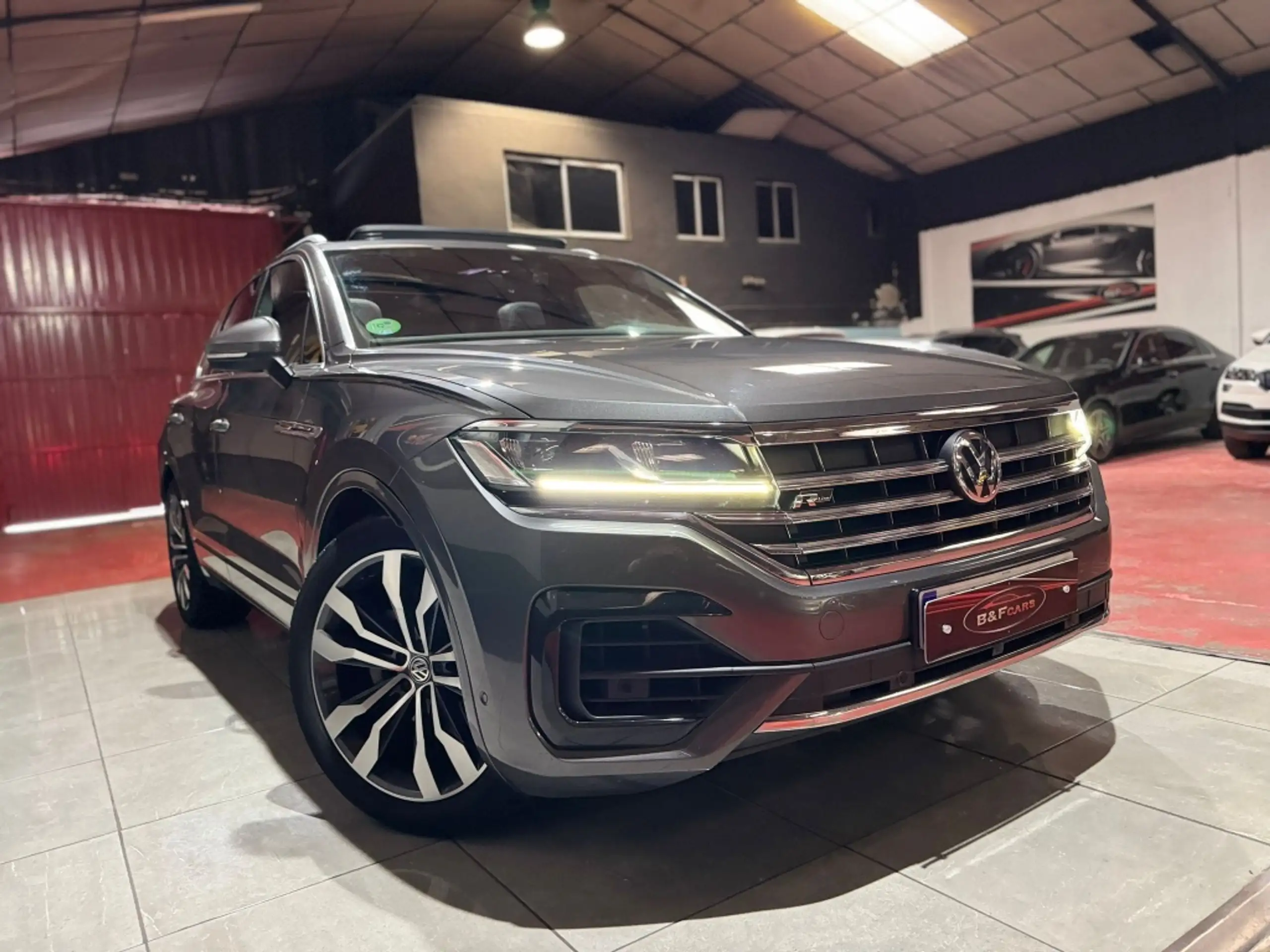 Volkswagen - Touareg