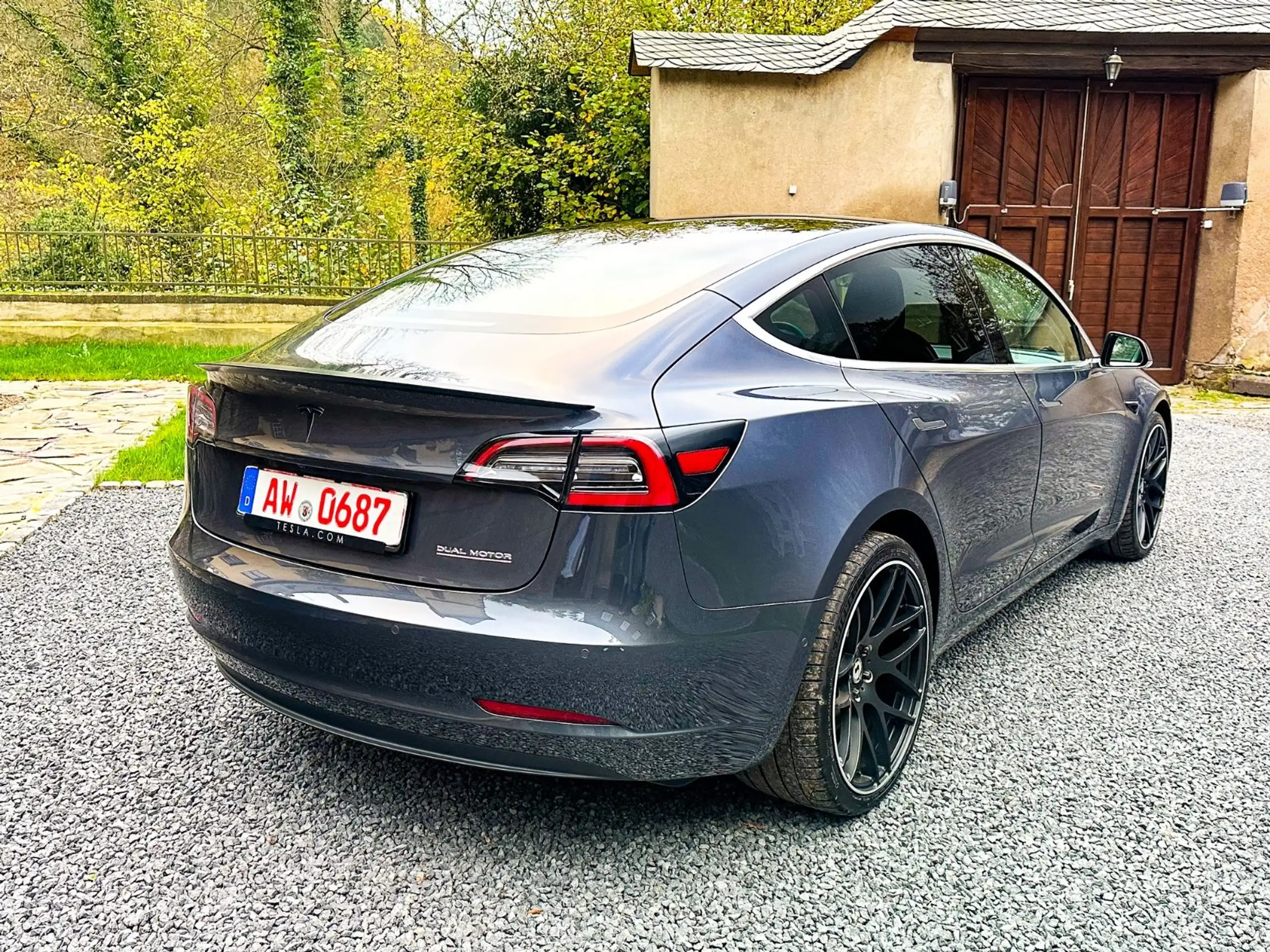 Tesla - Model 3