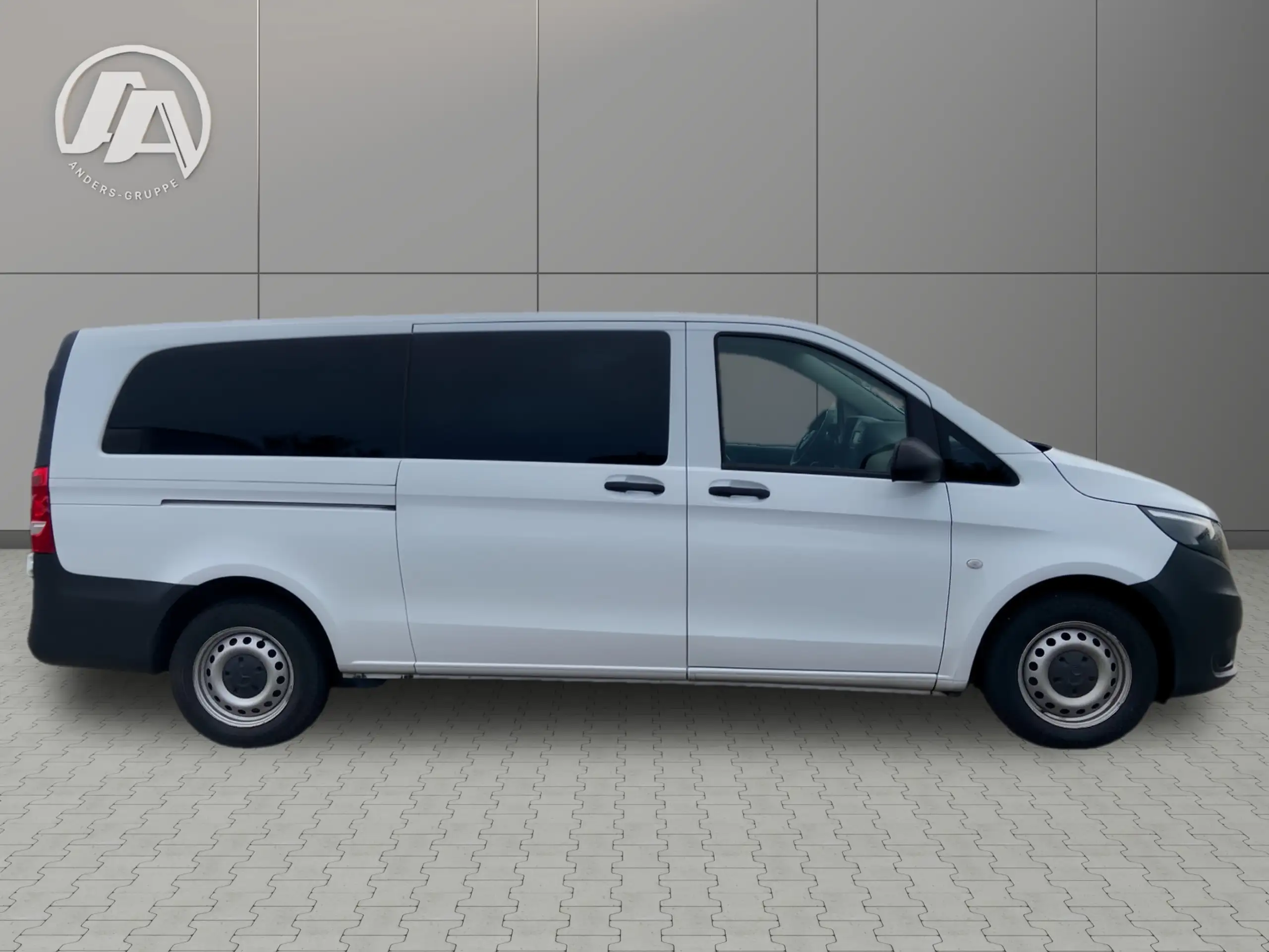 Mercedes-Benz - Vito