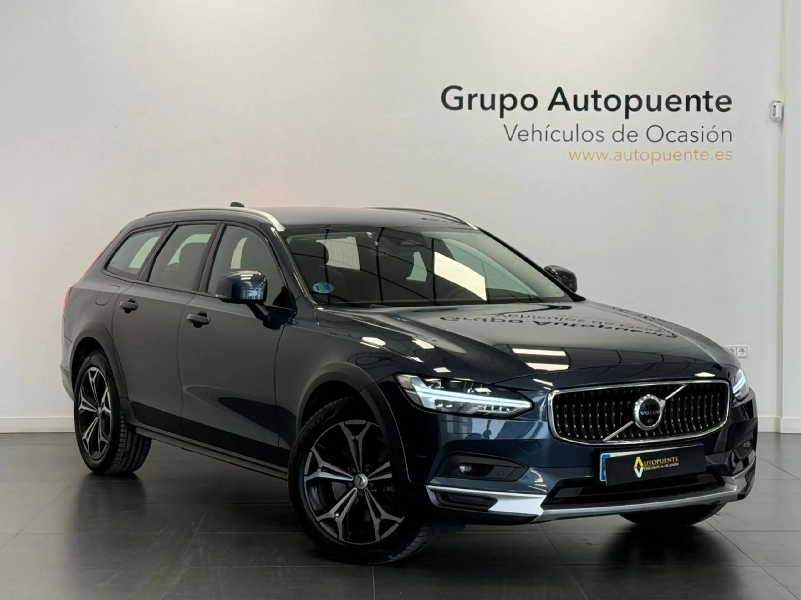 Volvo V90 Cross Country 2021