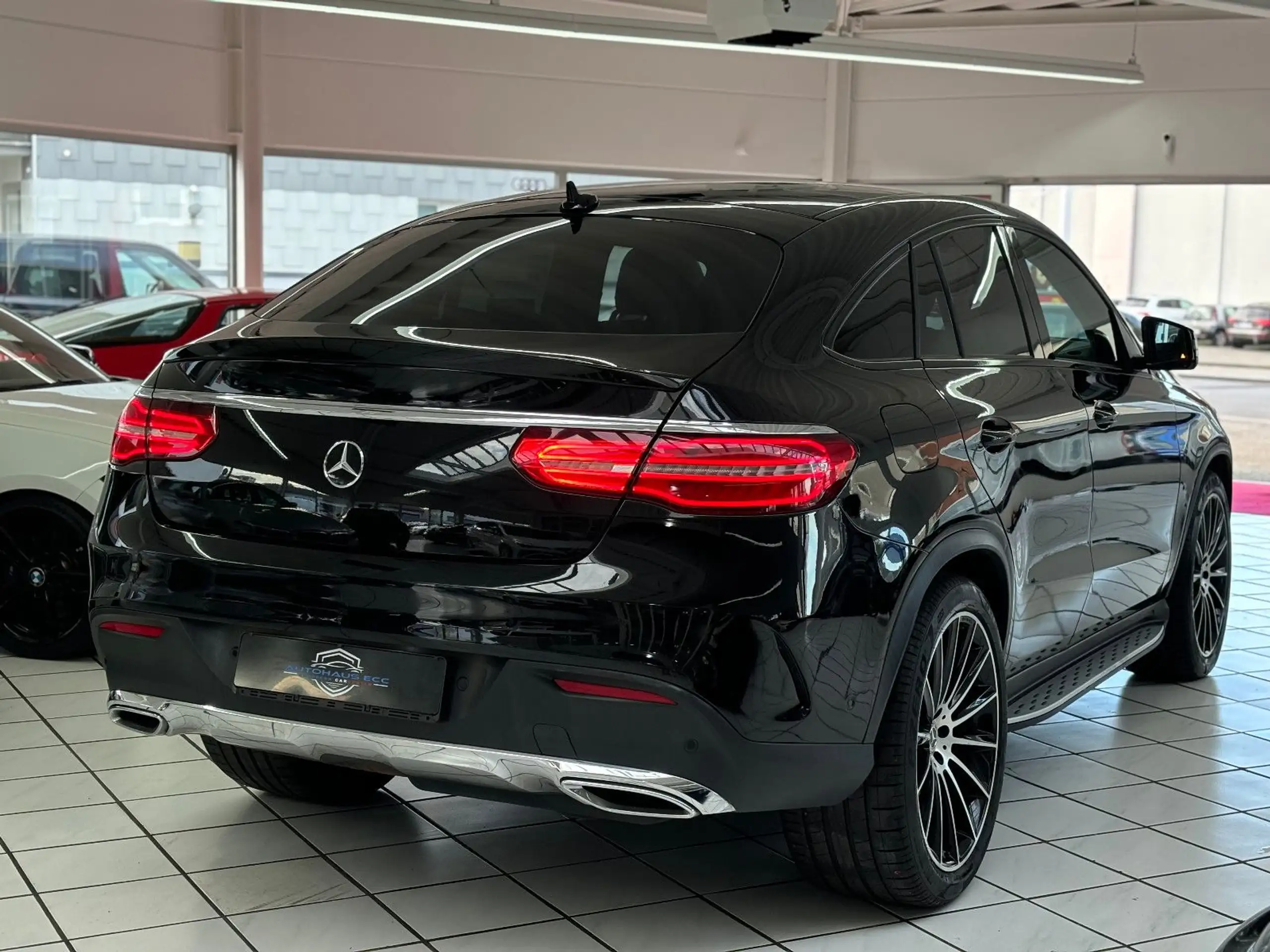 Mercedes-Benz - GLE 350