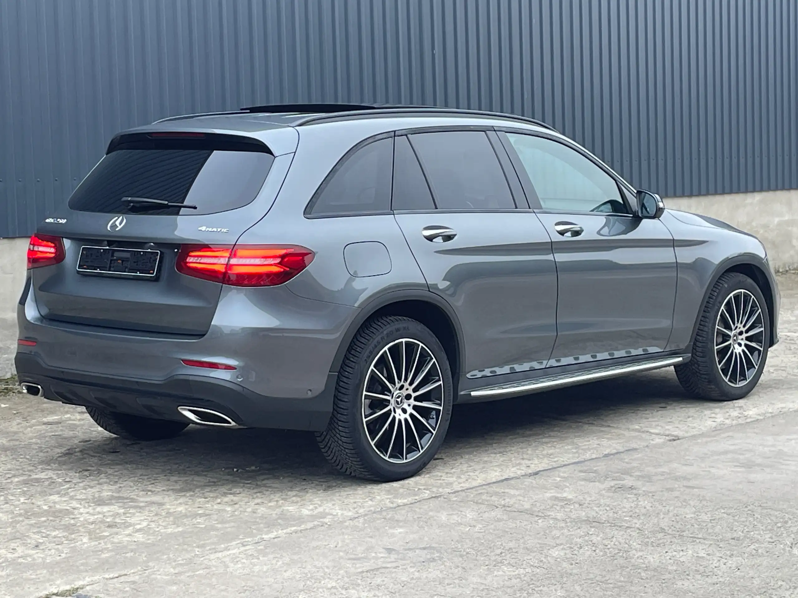 Mercedes-Benz - GLC 250