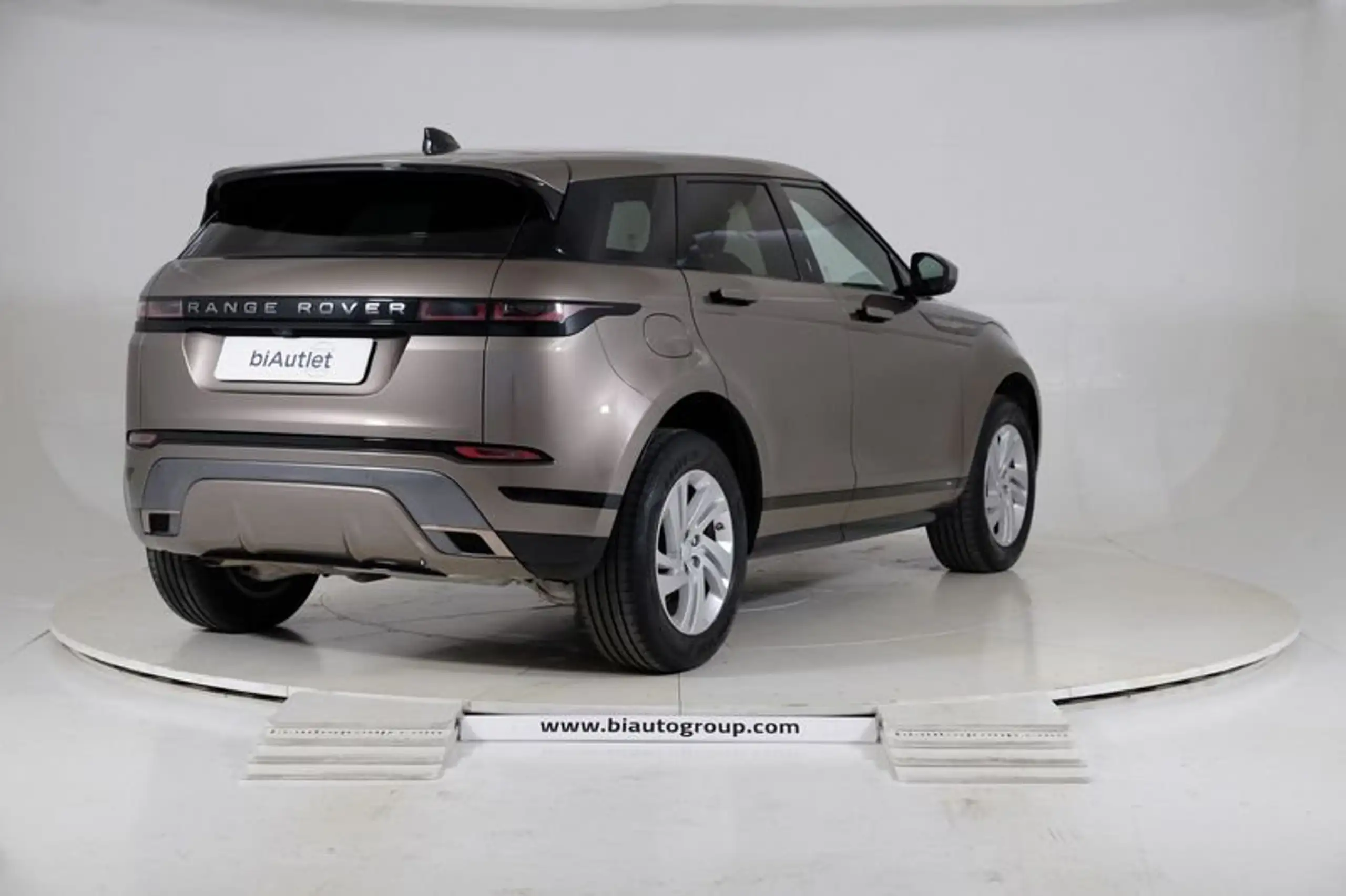 Land Rover - Range Rover Evoque