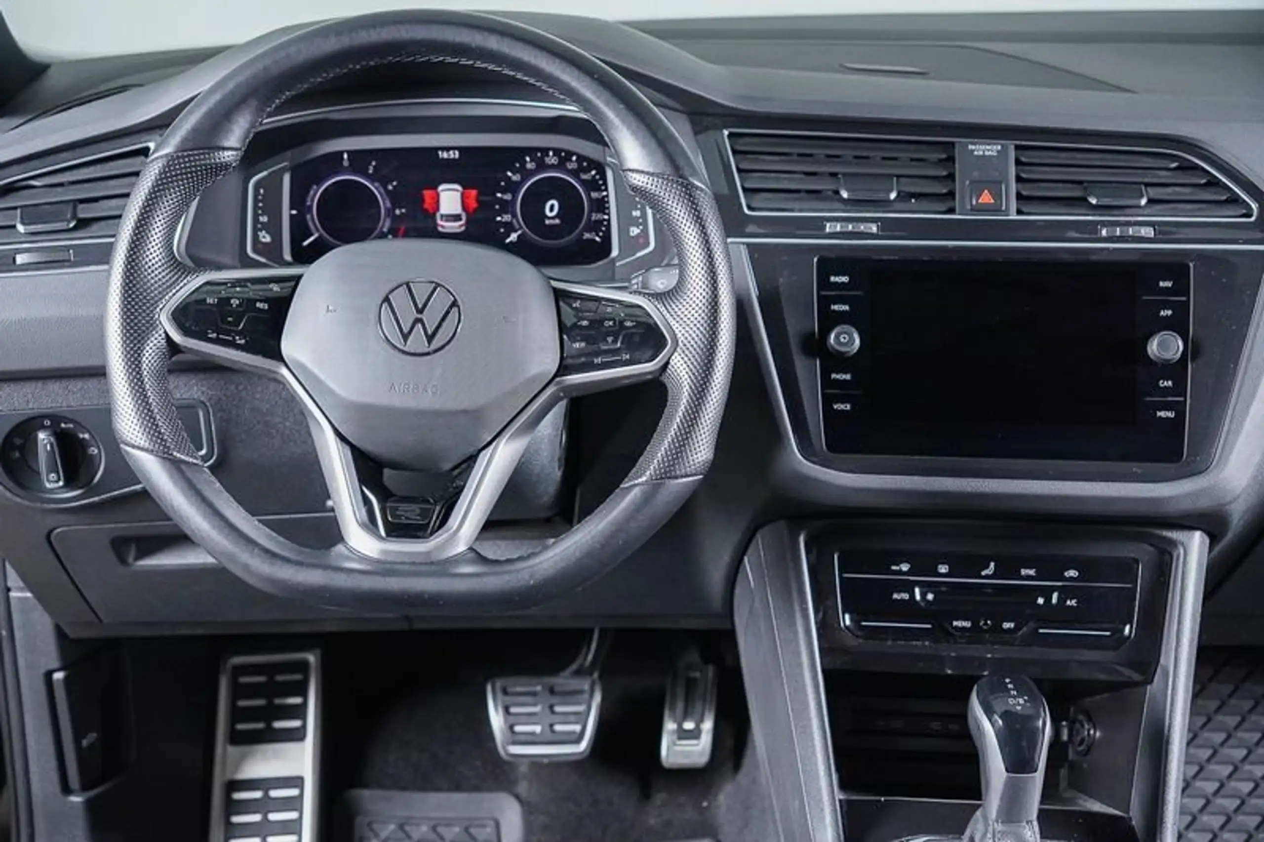 Volkswagen - Tiguan