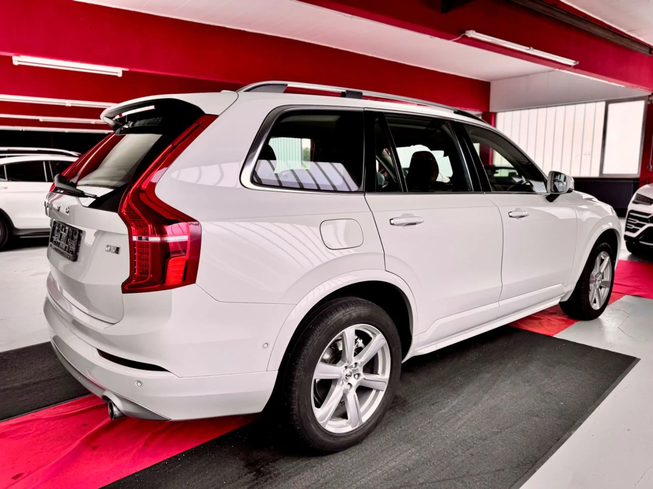 Volvo - XC90