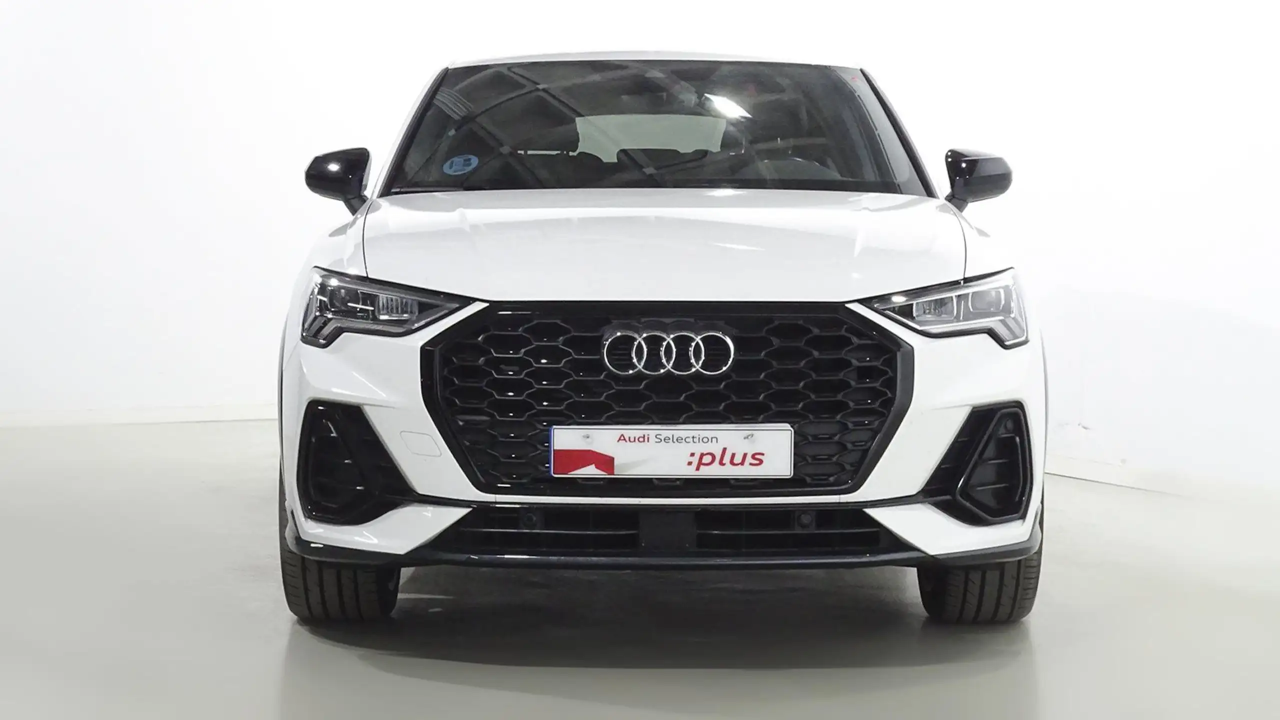 Audi - Q3