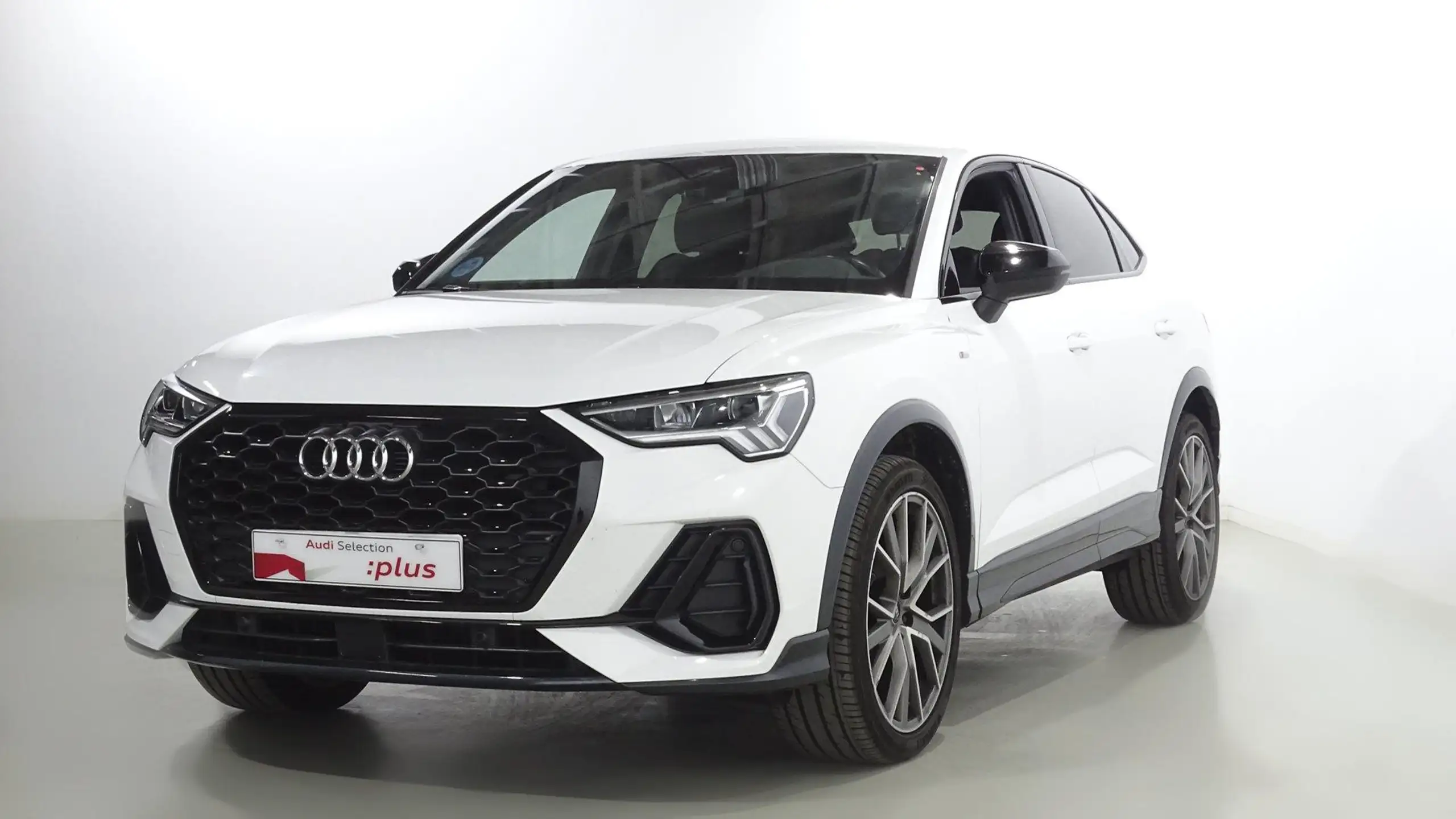 Audi - Q3