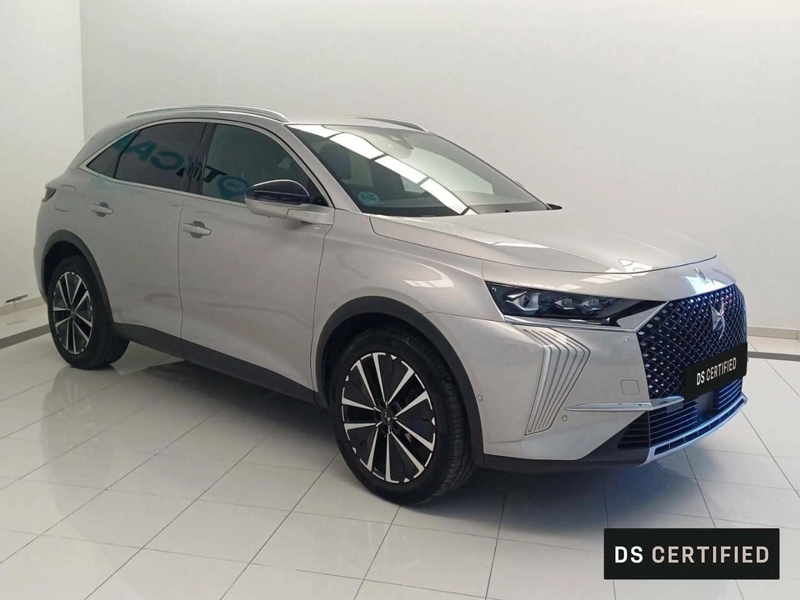 DS Automobiles - DS 7 Crossback