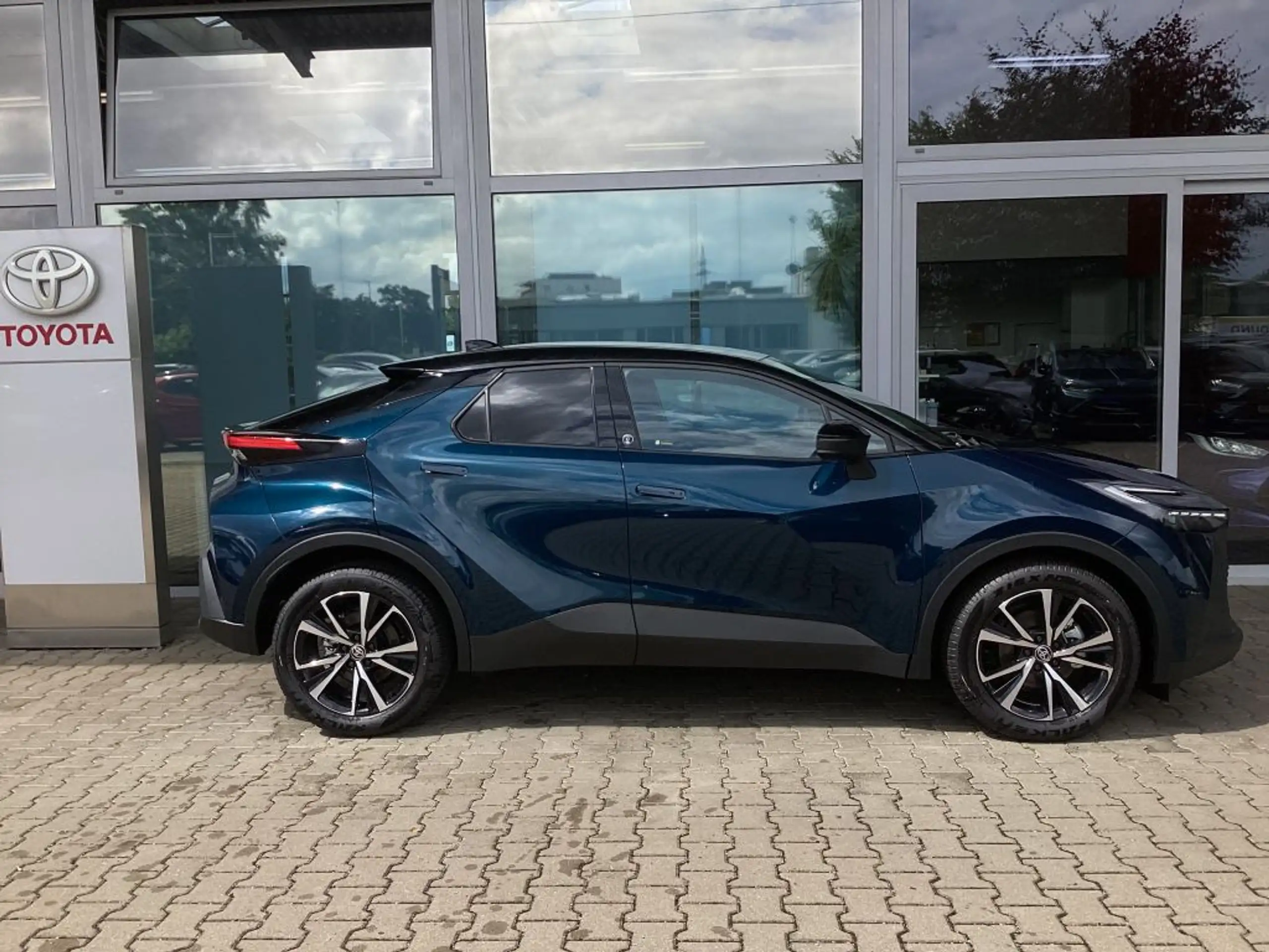 Toyota - C-HR