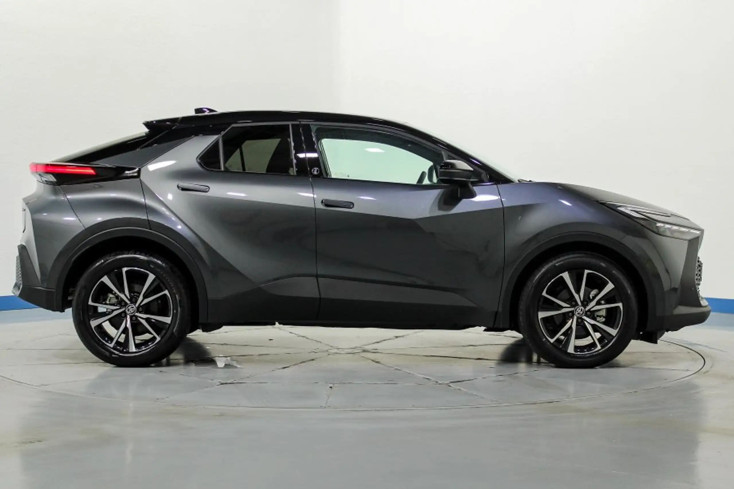 Toyota - C-HR