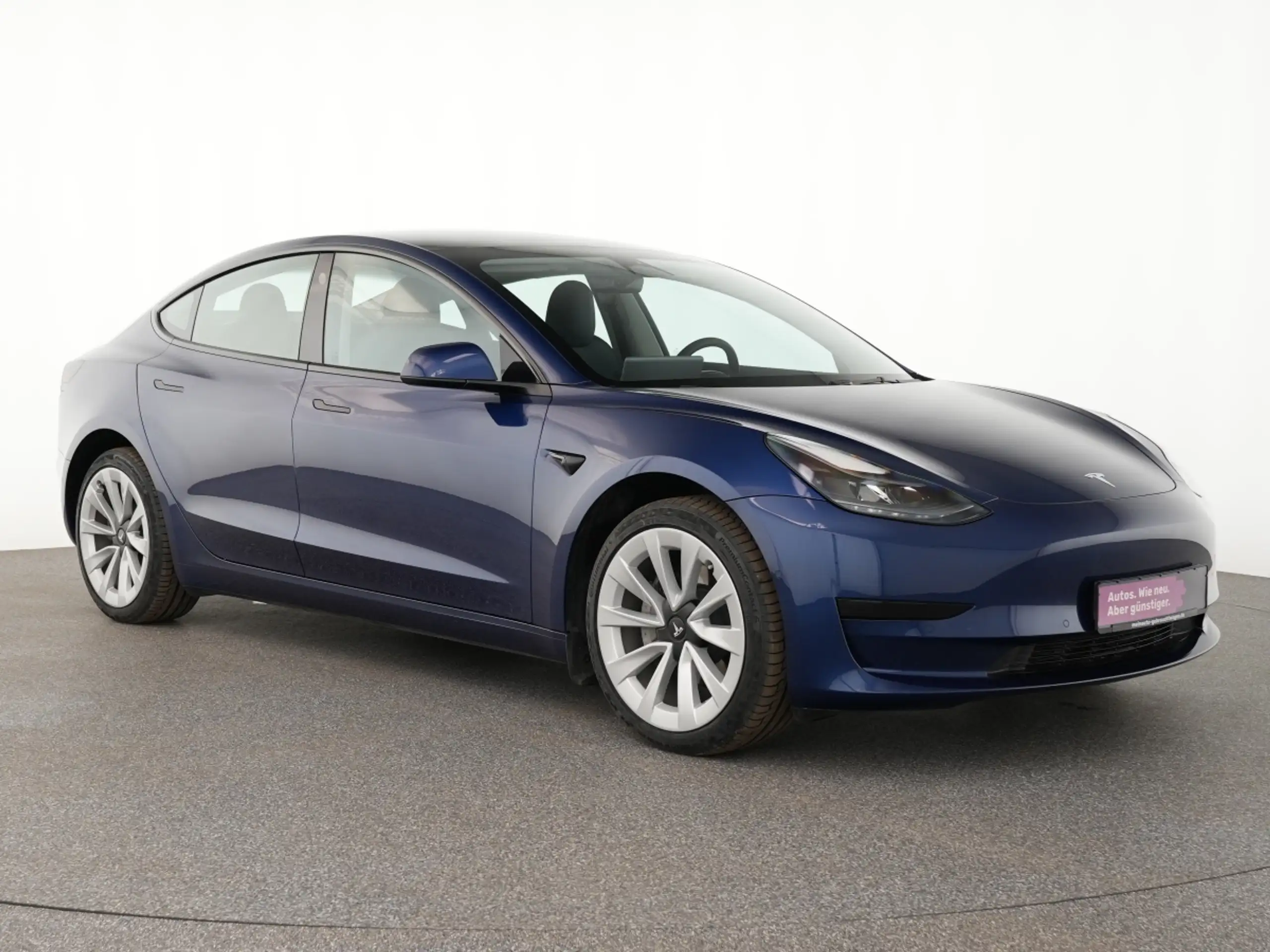 Tesla - Model 3