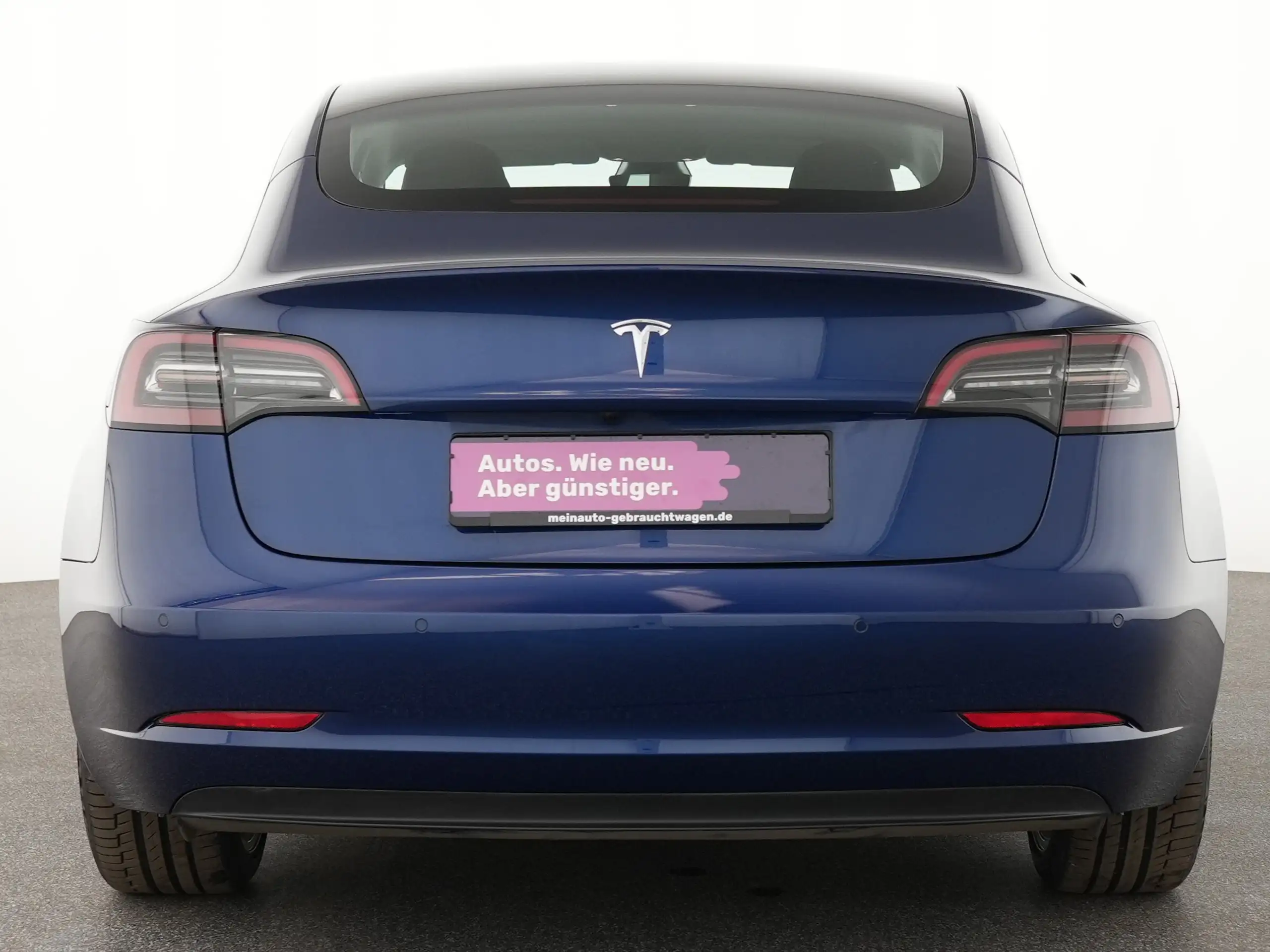 Tesla - Model 3