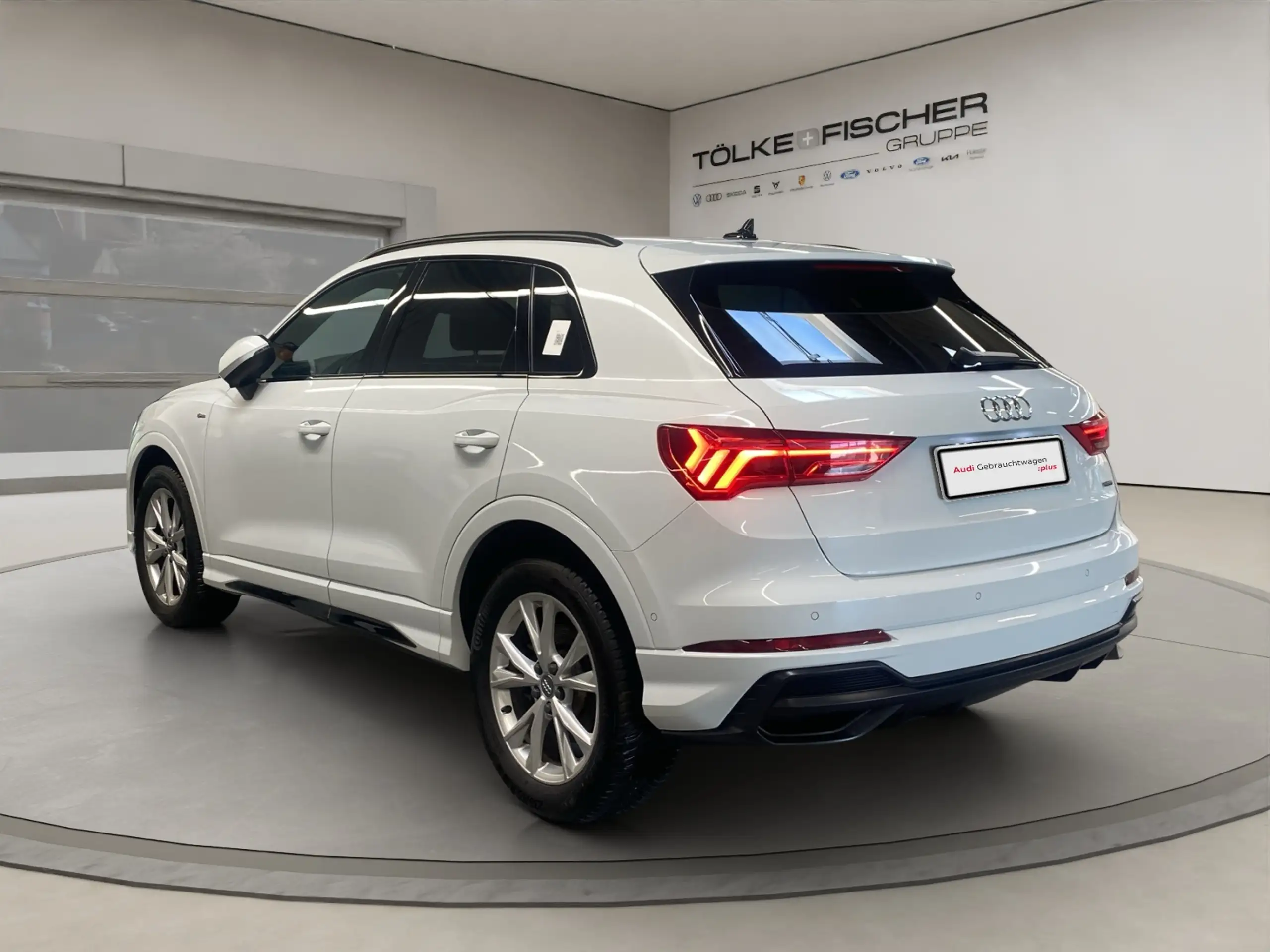 Audi - Q3