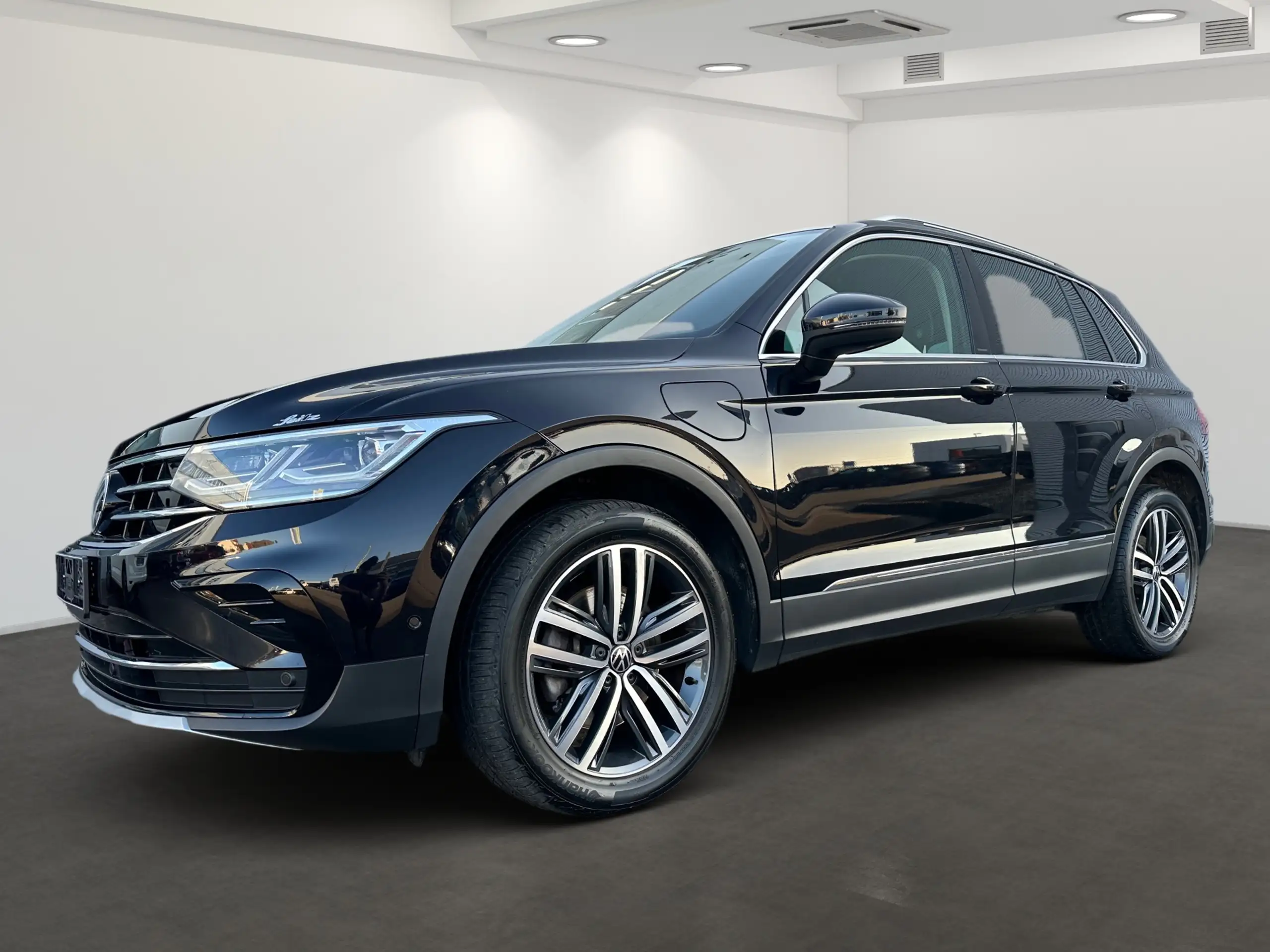 Volkswagen - Tiguan