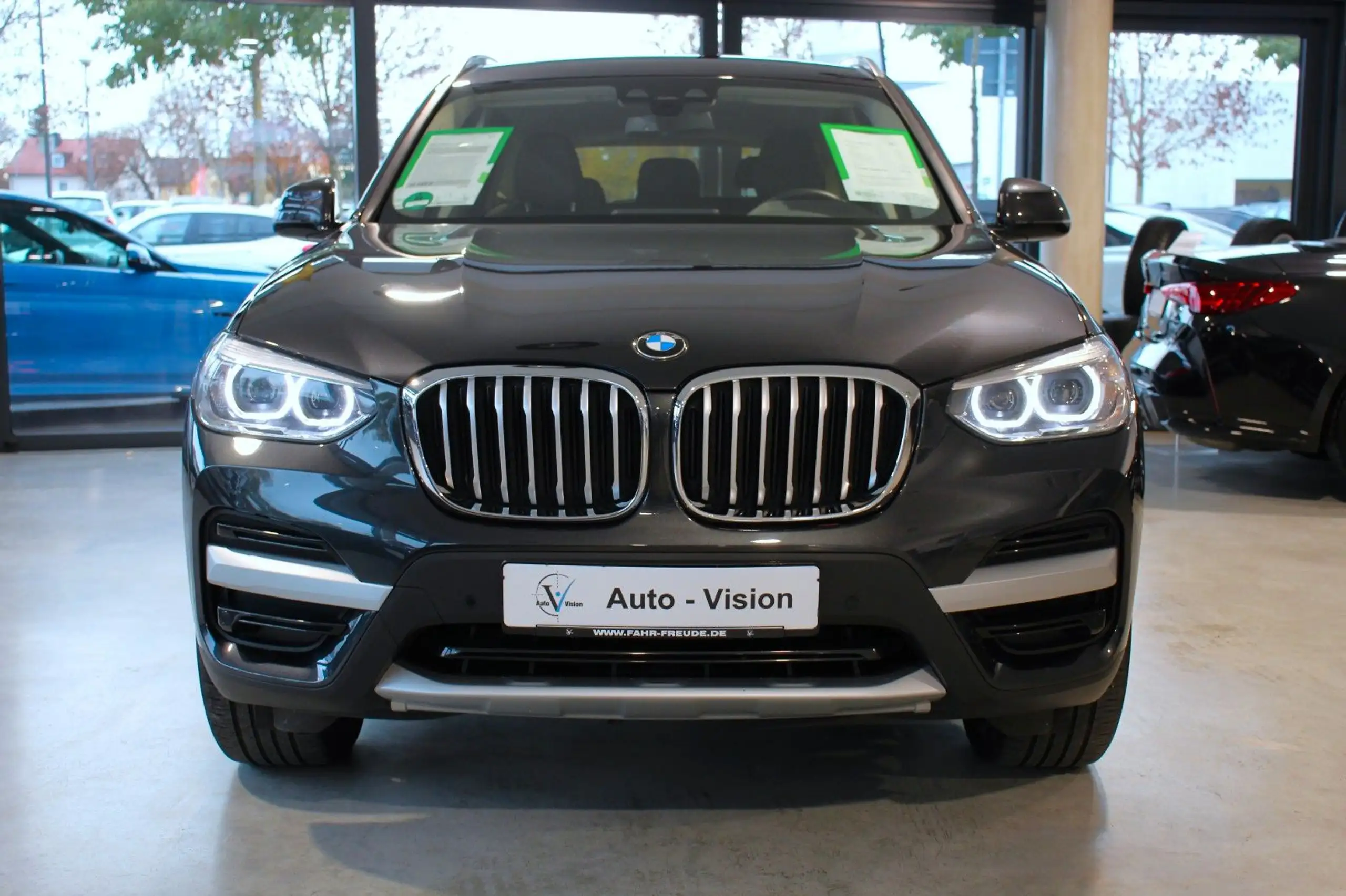 BMW - X3