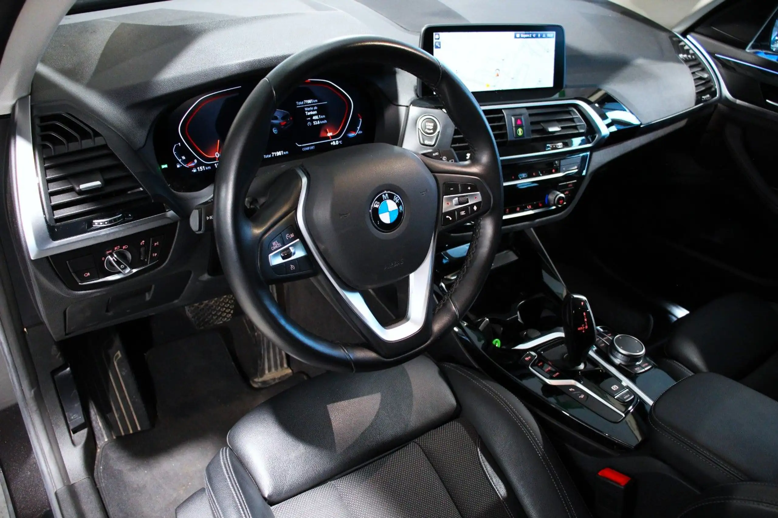 BMW - X3