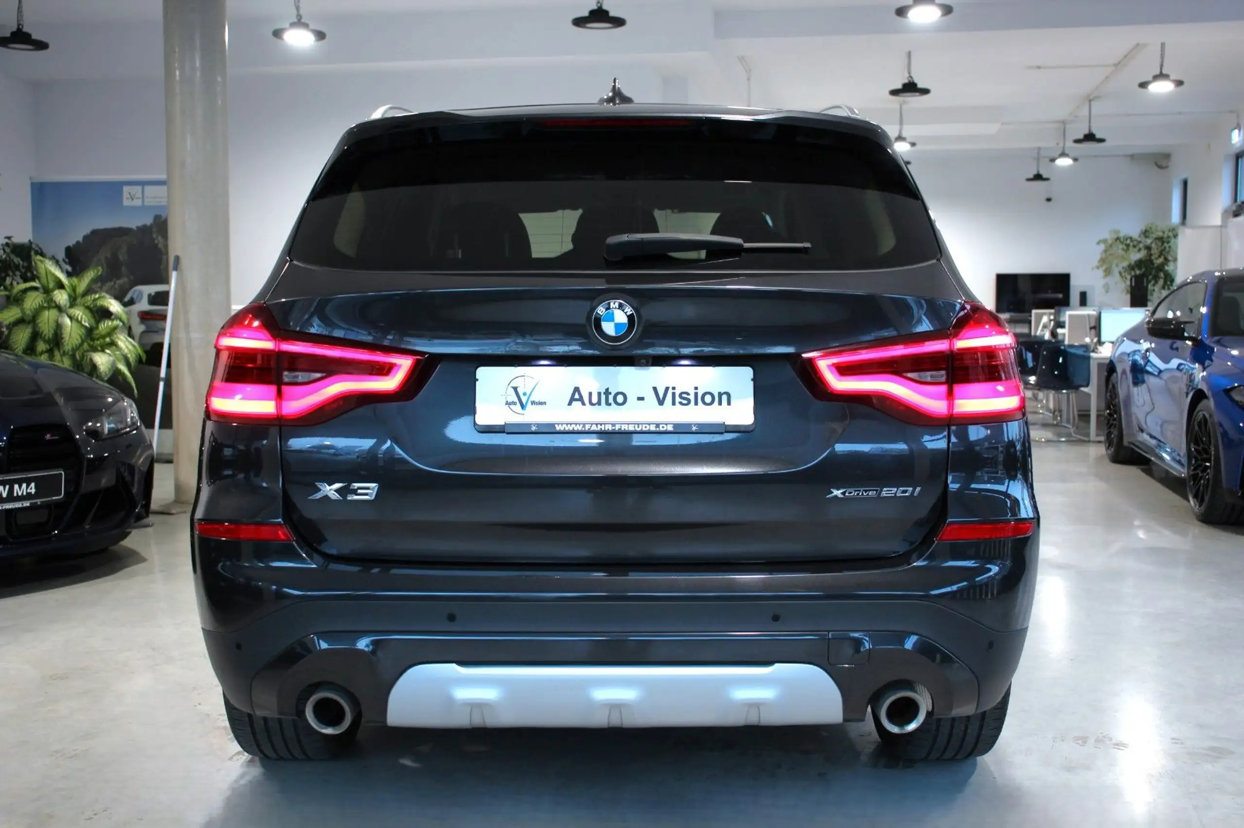 BMW - X3