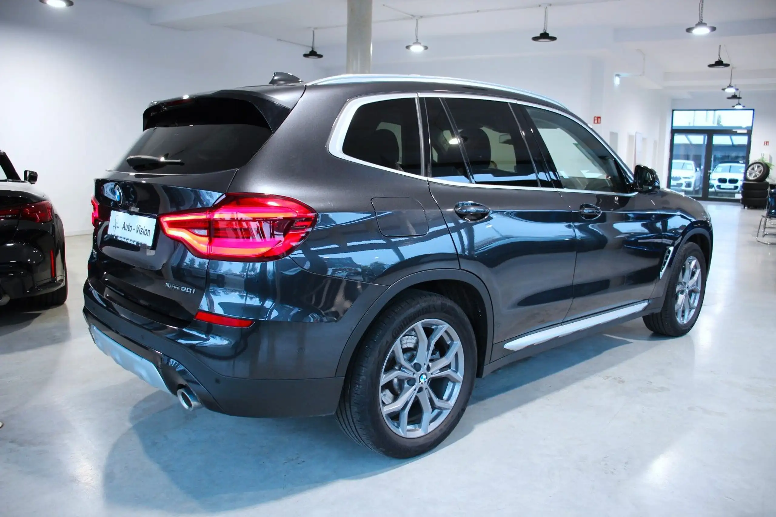 BMW - X3