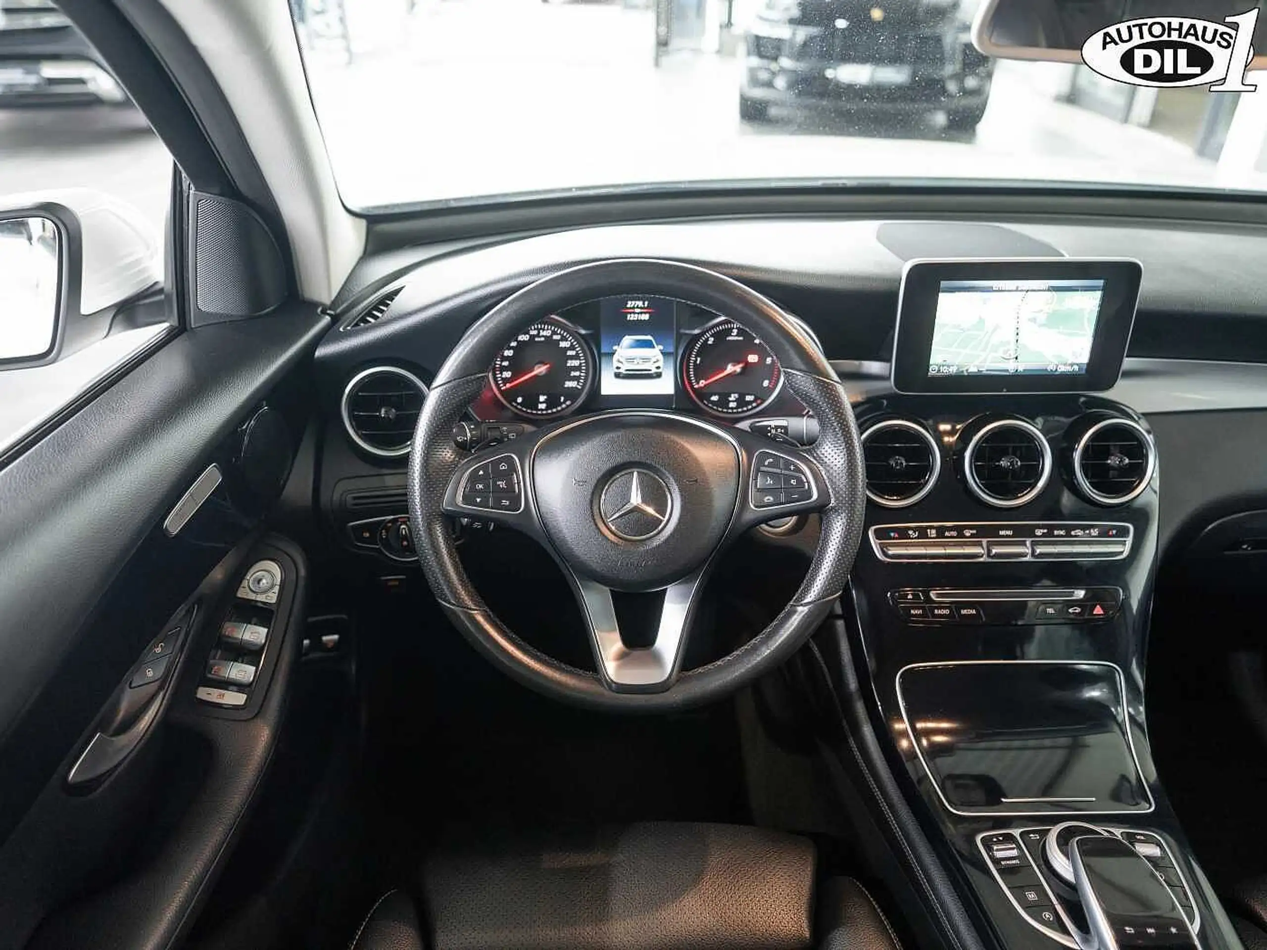 Mercedes-Benz - GLC 350