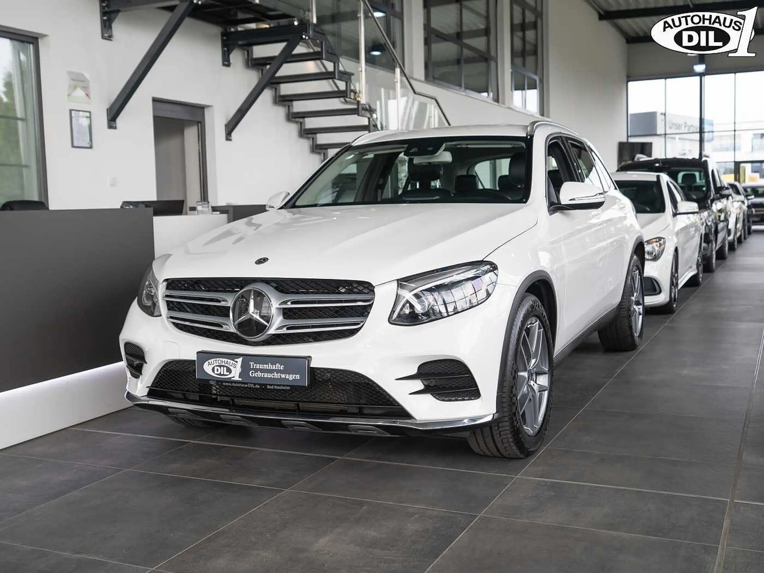 Mercedes-Benz - GLC 350