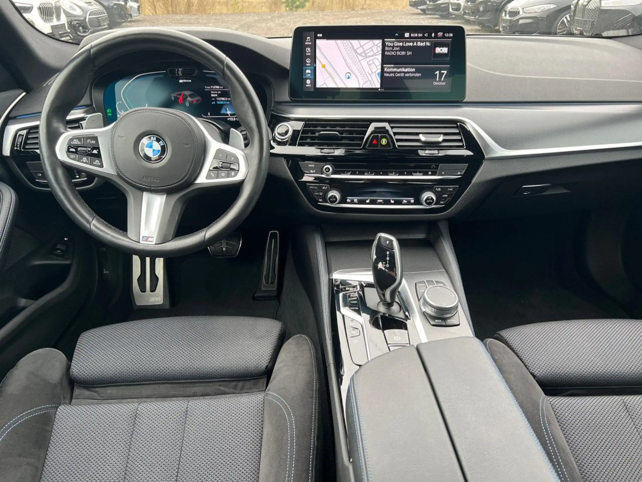 BMW - 530