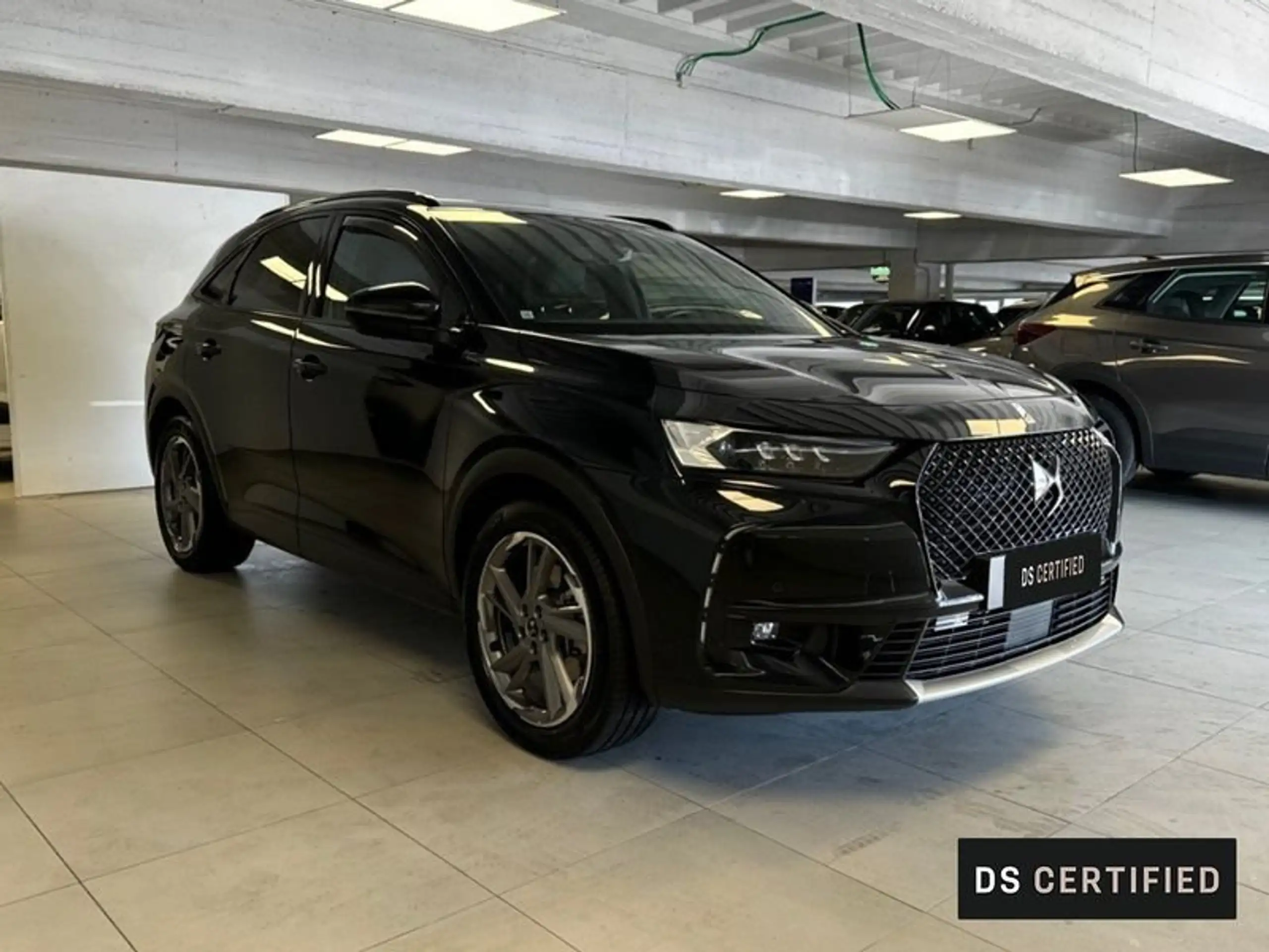 DS Automobiles - DS 7 Crossback