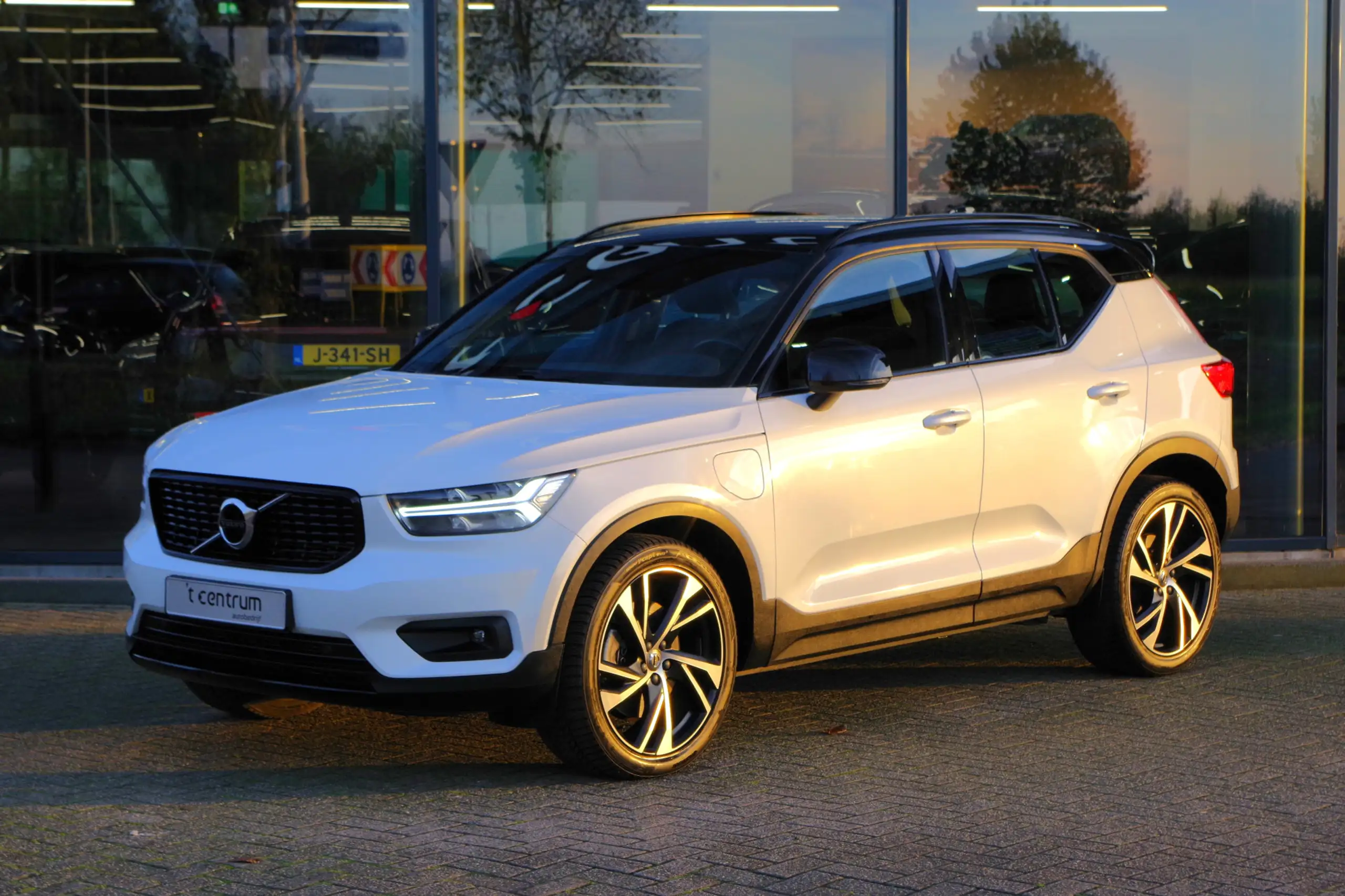 Volvo - XC40