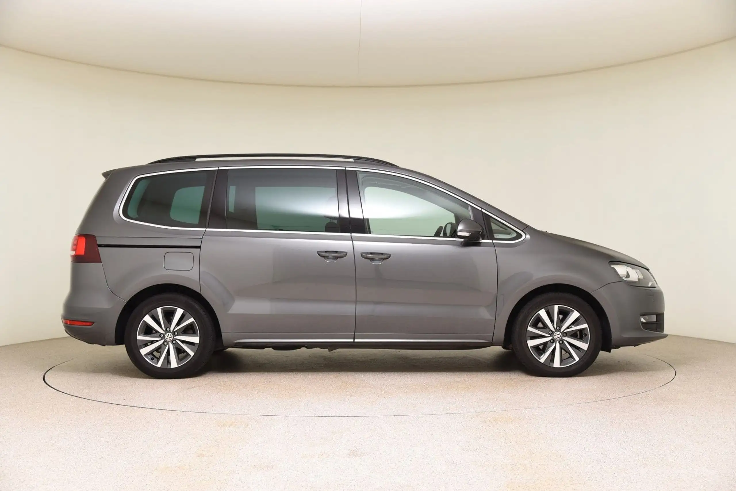 Volkswagen - Sharan