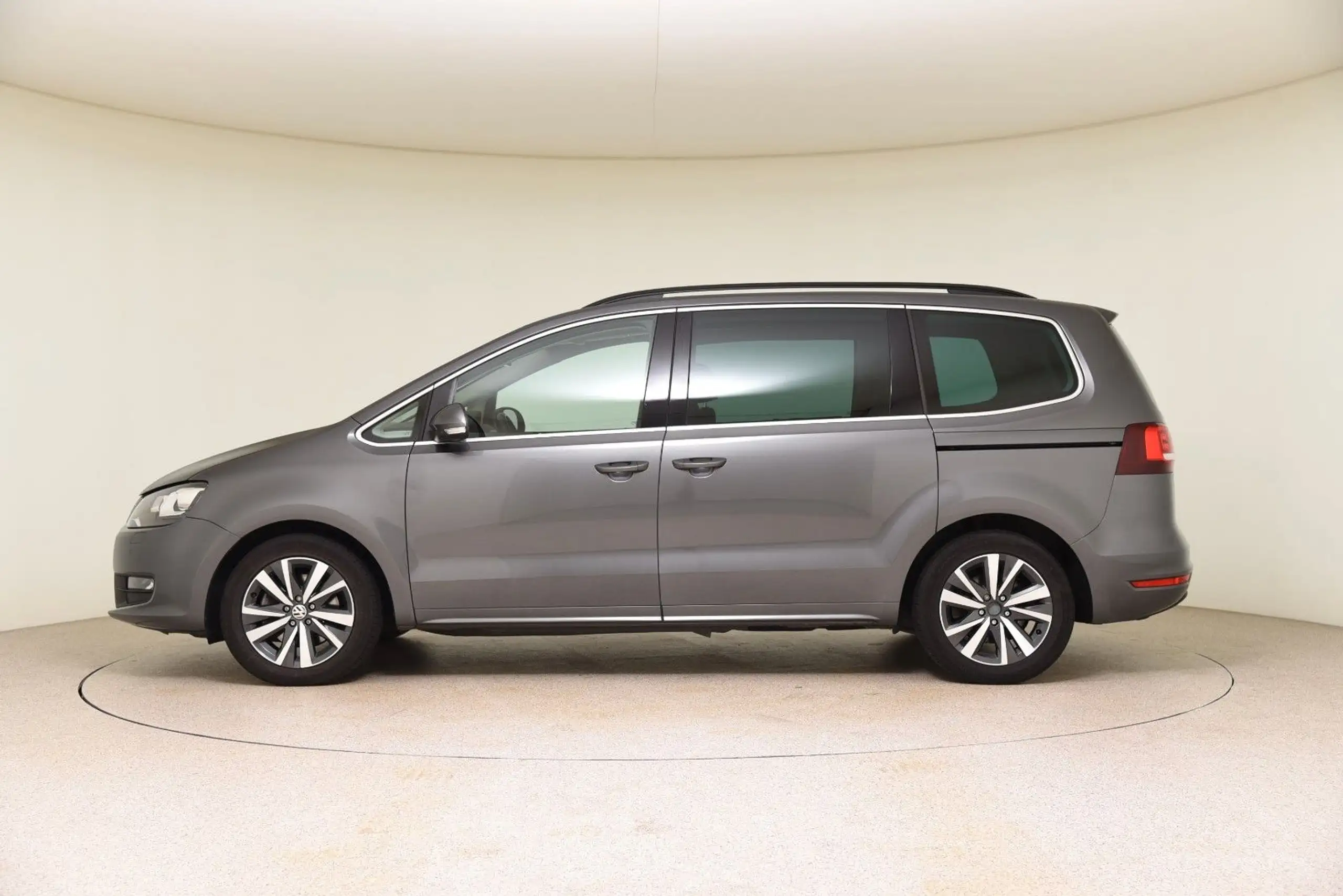 Volkswagen - Sharan